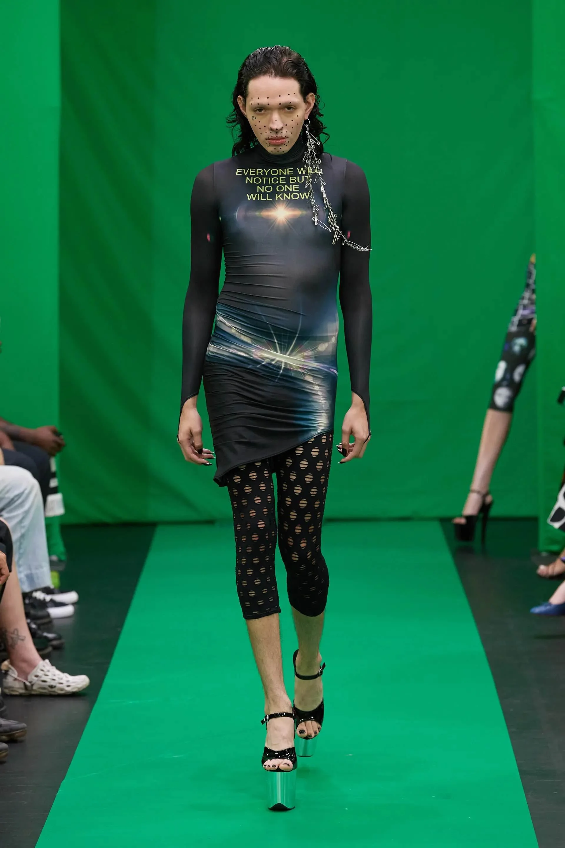 00004-maisie-wilen-spring-2023-ready-to-wear-credit-gorunway.jpeg
