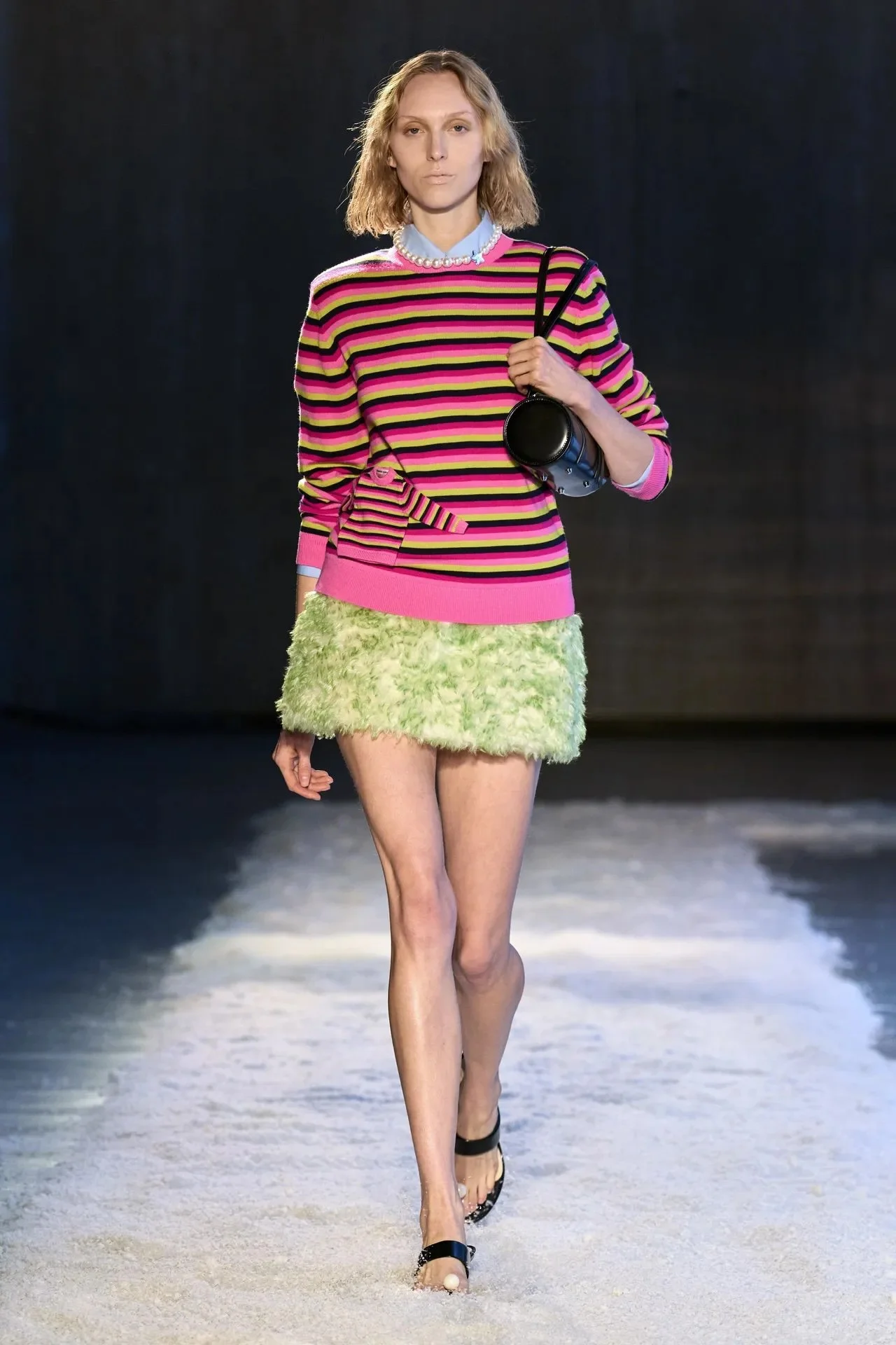 00003-sandy-liang-fall-2025-ready-to-wear-credit-gorunway.jpeg
