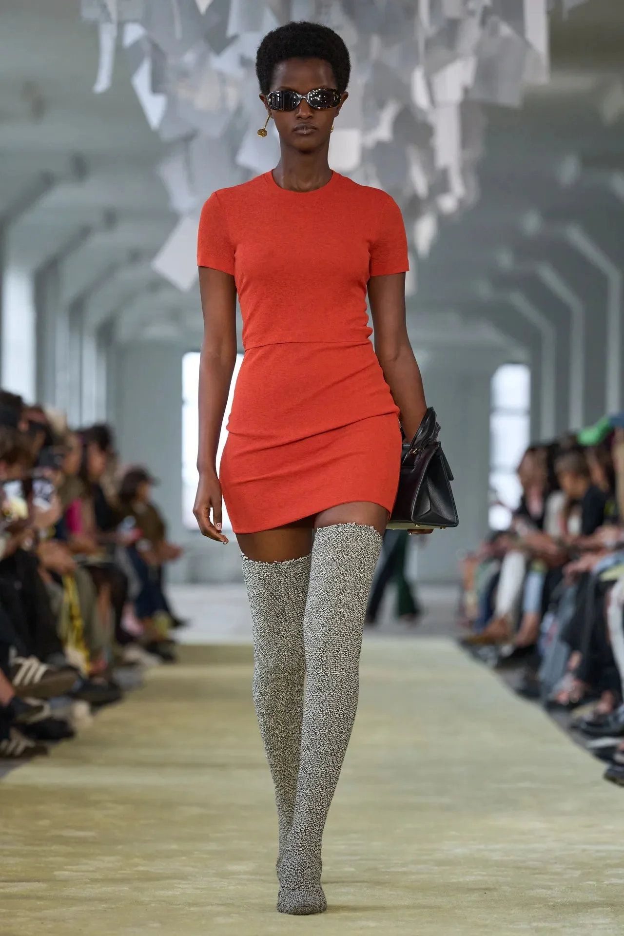 00008-nanushka-spring-2025-ready-to-wear-credit-gorunway.jpg