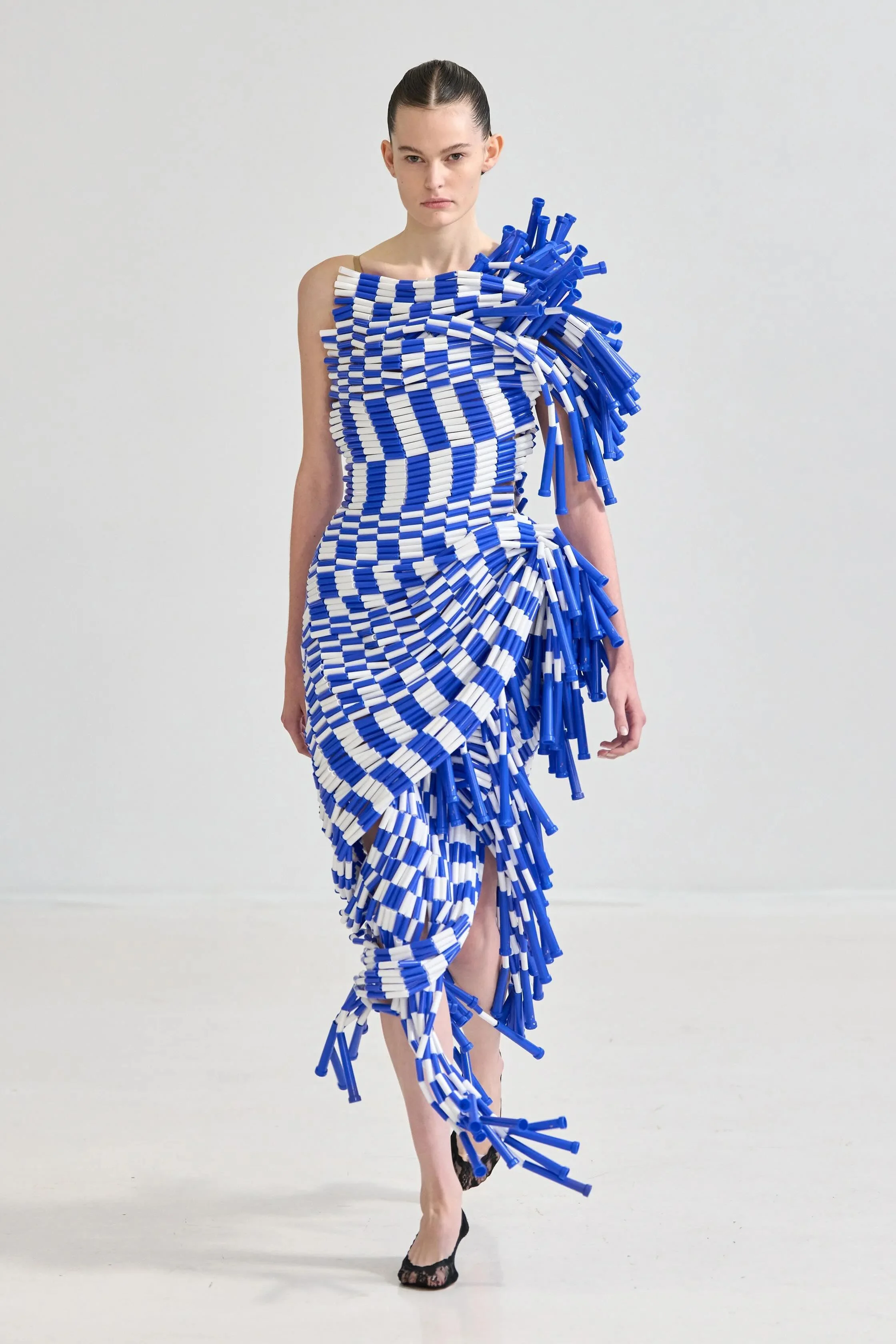 00015-area-spring-2027-ready-to-wear-credit-gorunway.jpeg