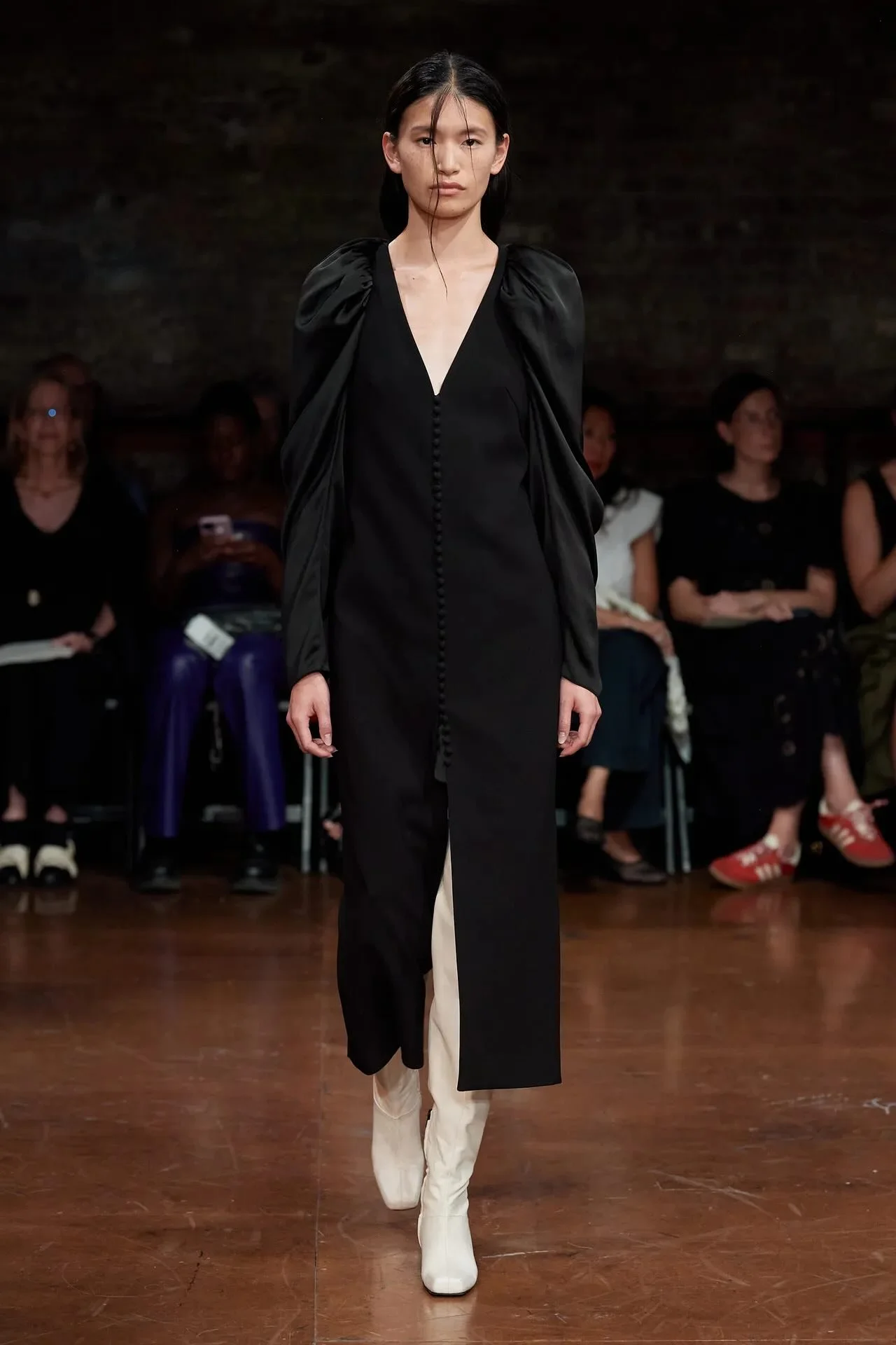 00023-ashlyn-spring-2023-ready-to-wear-credit-gorunway.jpeg