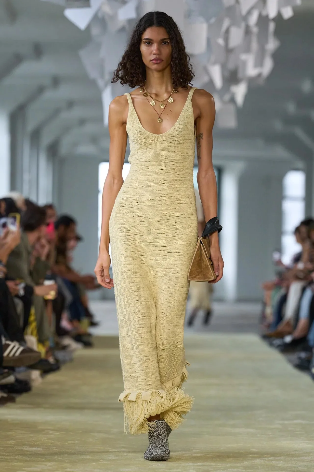 00002-nanushka-spring-2025-ready-to-wear-credit-gorunway.jpg