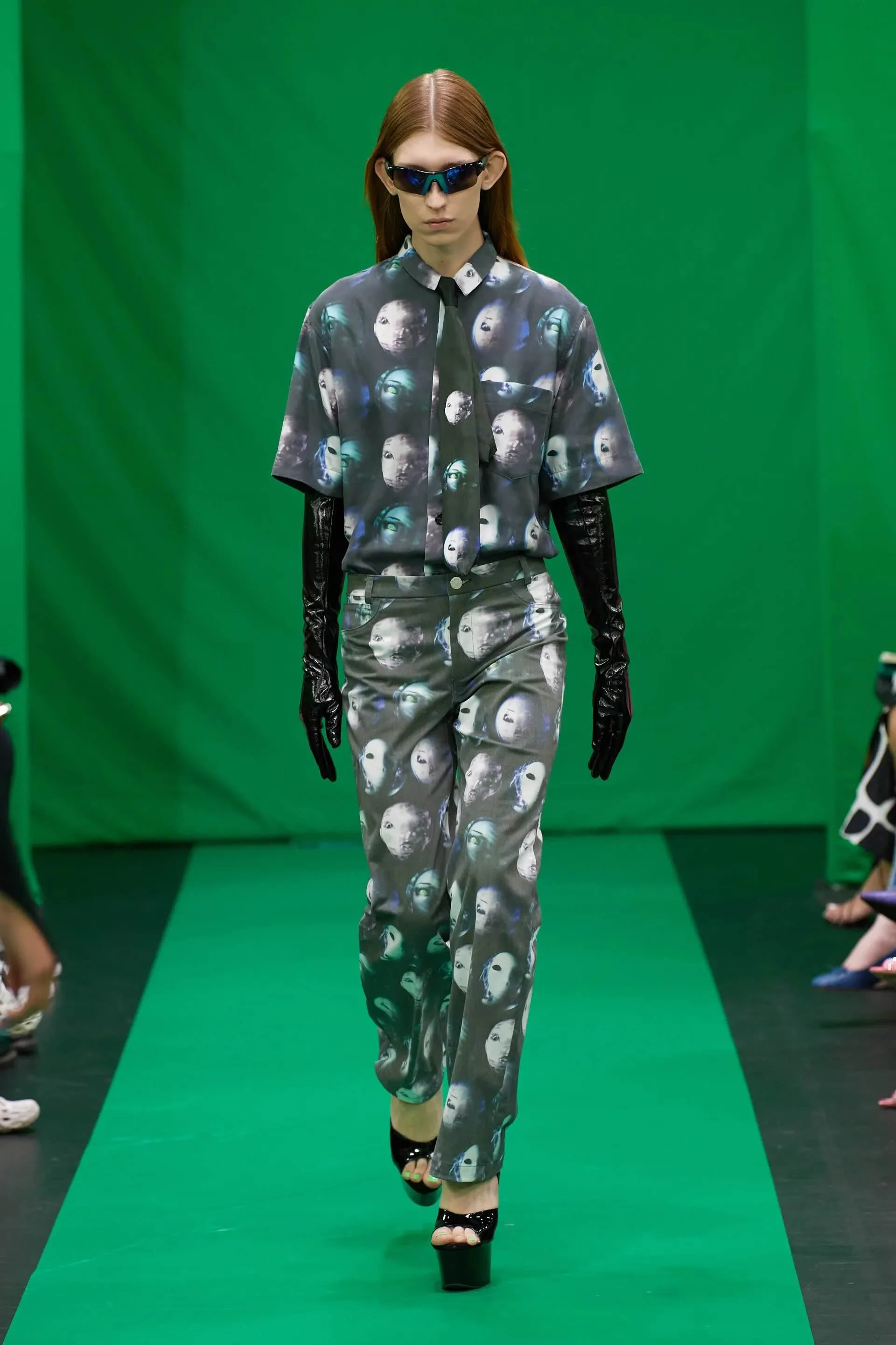00009-maisie-wilen-spring-2023-ready-to-wear-credit-gorunway.jpeg
