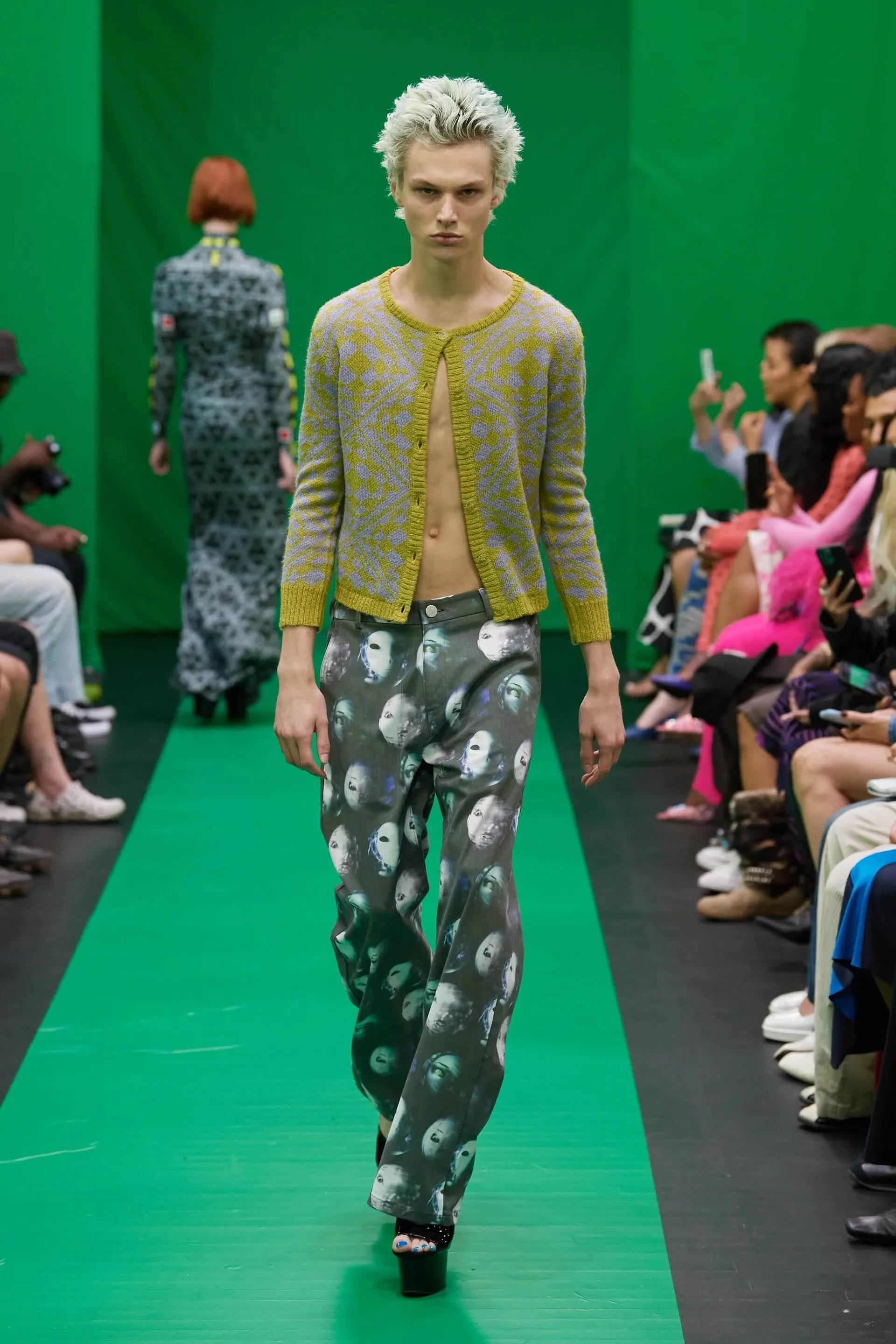 00007-maisie-wilen-spring-2023-ready-to-wear-credit-gorunway.jpeg