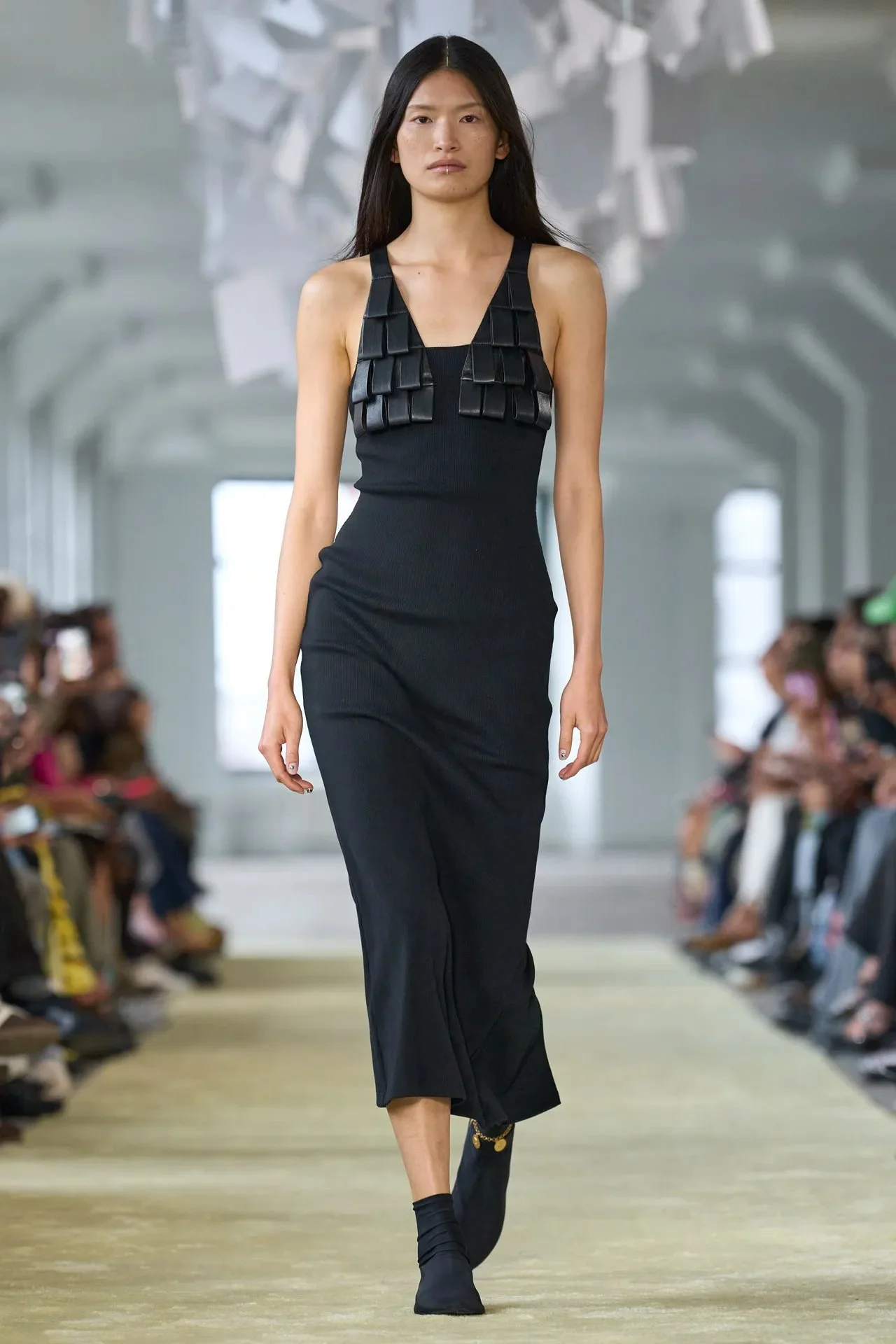 00018-nanushka-spring-2025-ready-to-wear-credit-gorunway.jpg