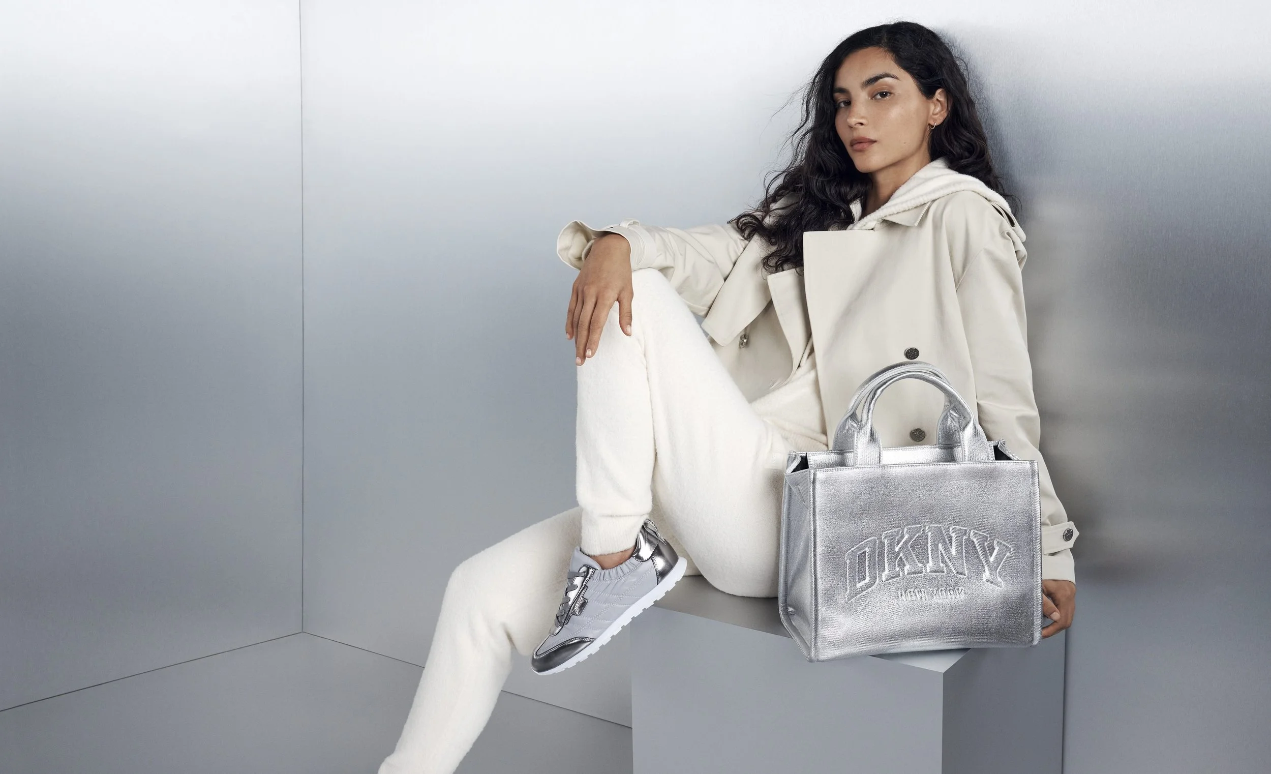 DKNY_H25_EDITORIAL_METALLIC_02_RGB150.jpeg