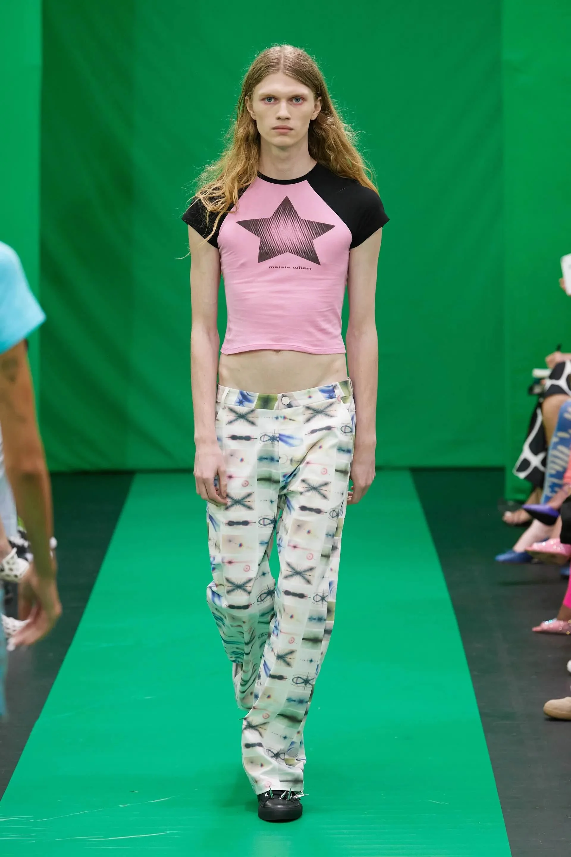 00016-maisie-wilen-spring-2023-ready-to-wear-credit-gorunway.jpeg