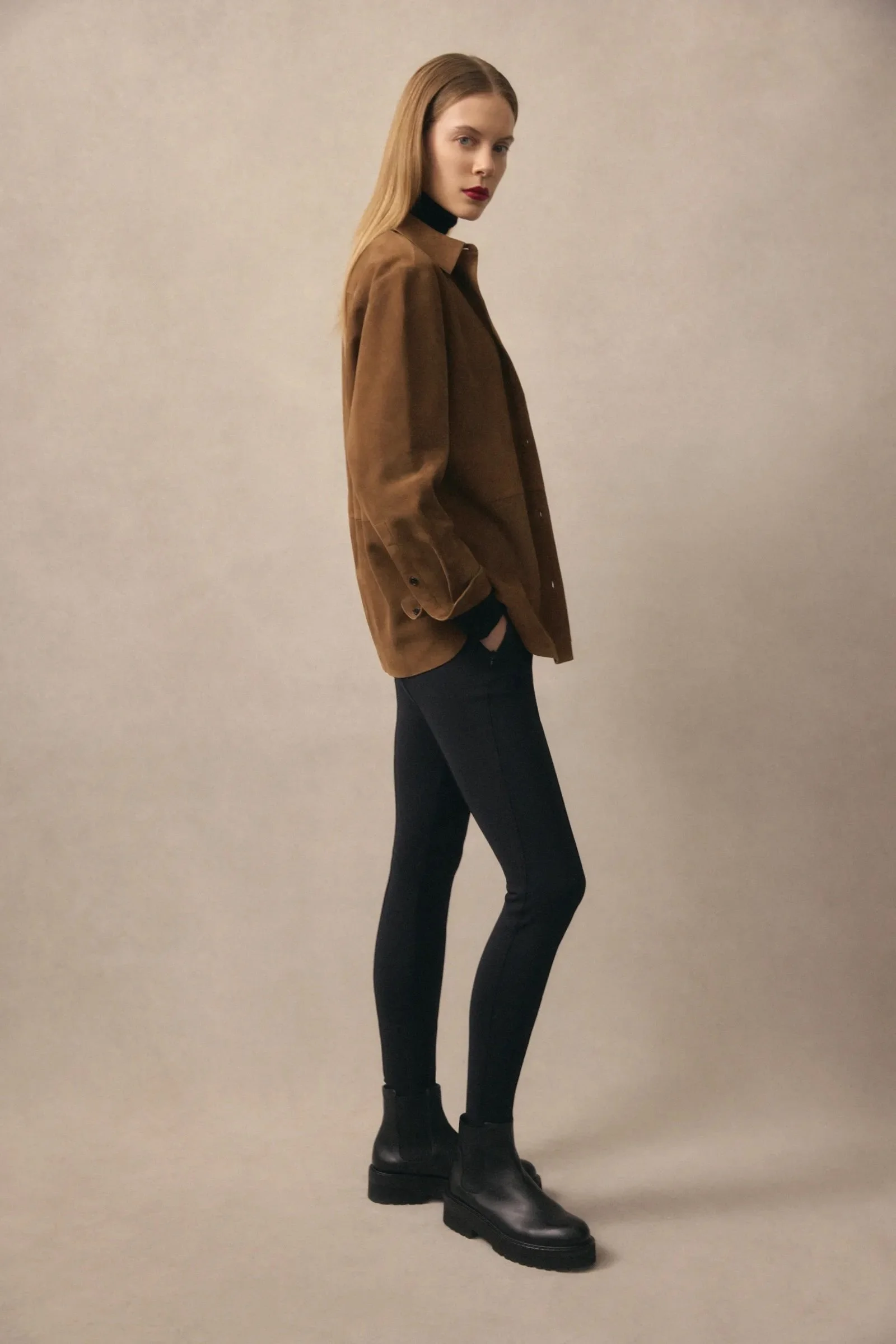 00030-theory-fall-2025-ready-to-wear-credit-brand.jpeg