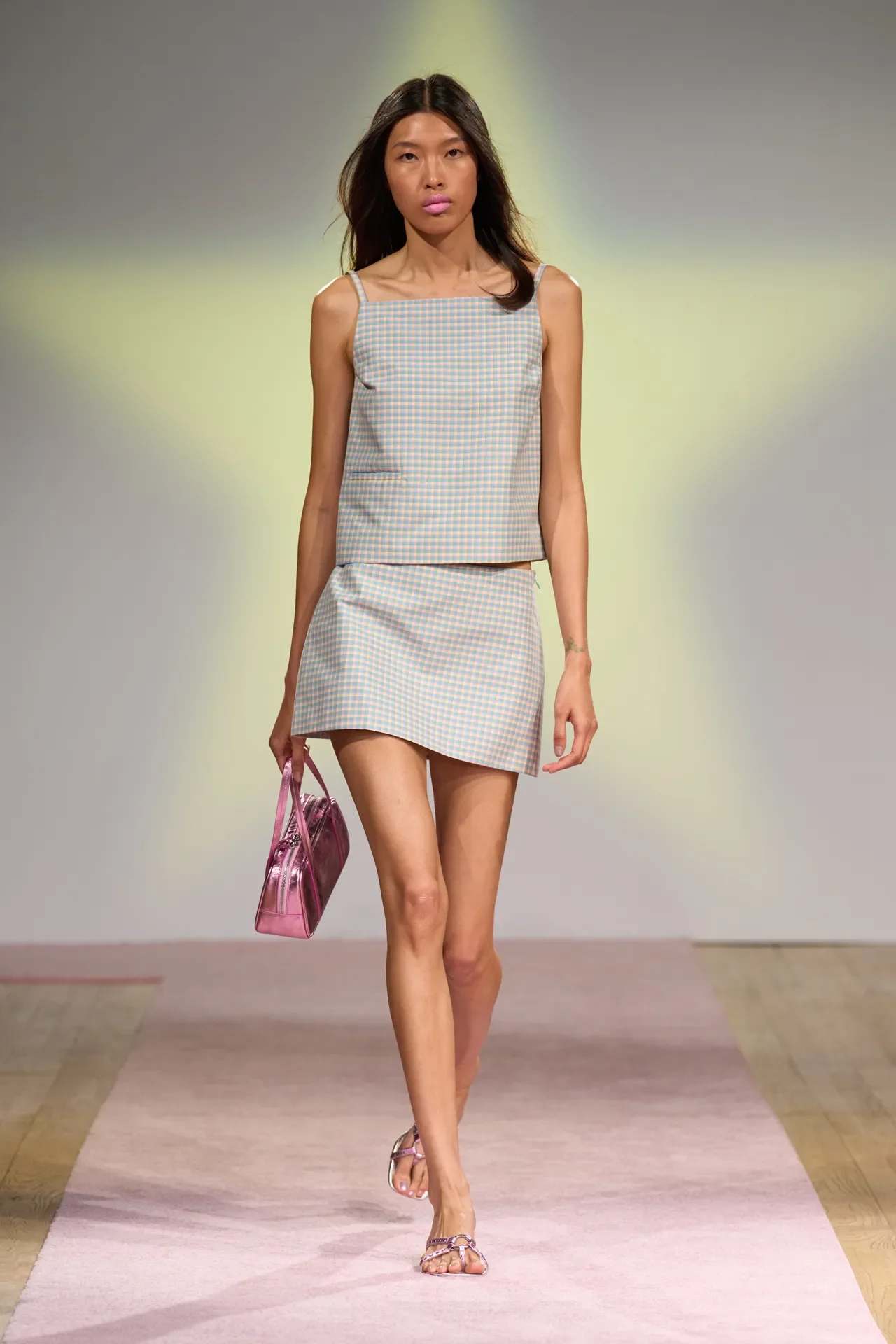 00005-sandy-liang-spring-2025-ready-to-wear-credit-gorunway.webp