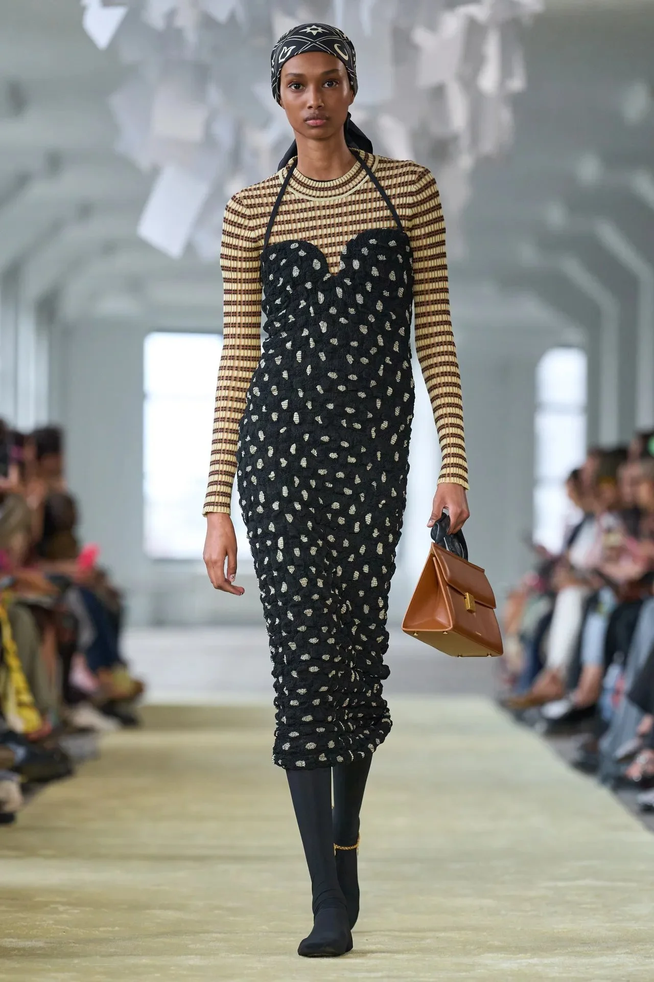 00017-nanushka-spring-2025-ready-to-wear-credit-gorunway.jpg