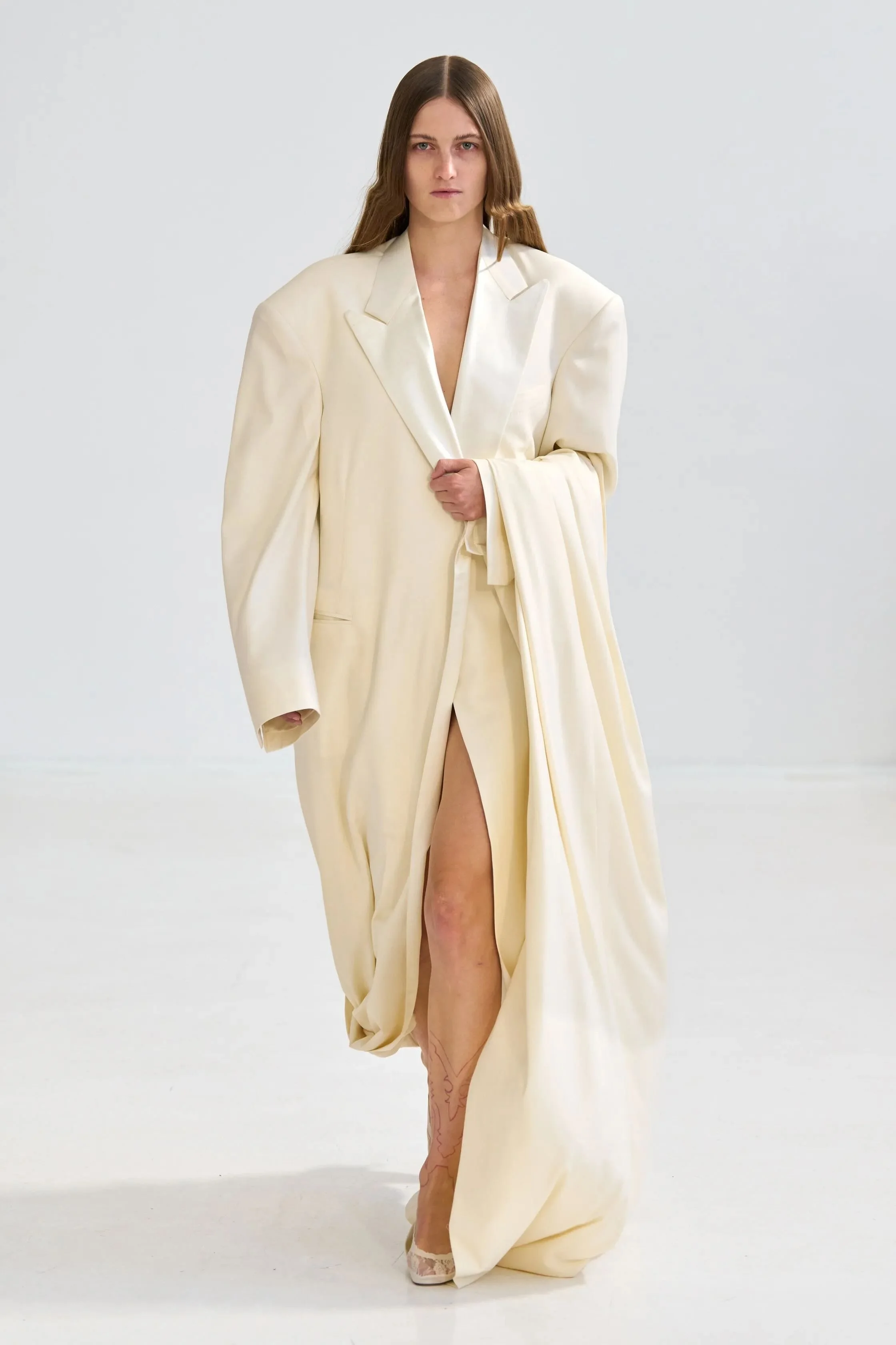 00023-area-spring-2027-ready-to-wear-credit-gorunway.jpeg