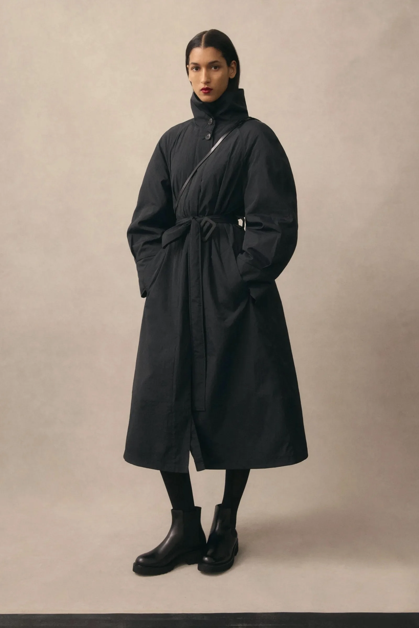 00001-theory-fall-2025-ready-to-wear-credit-brand.jpeg