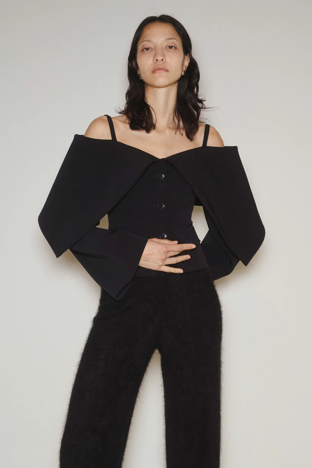00002-nanushka-fall-2025-ready-to-wear-credit-brand.png