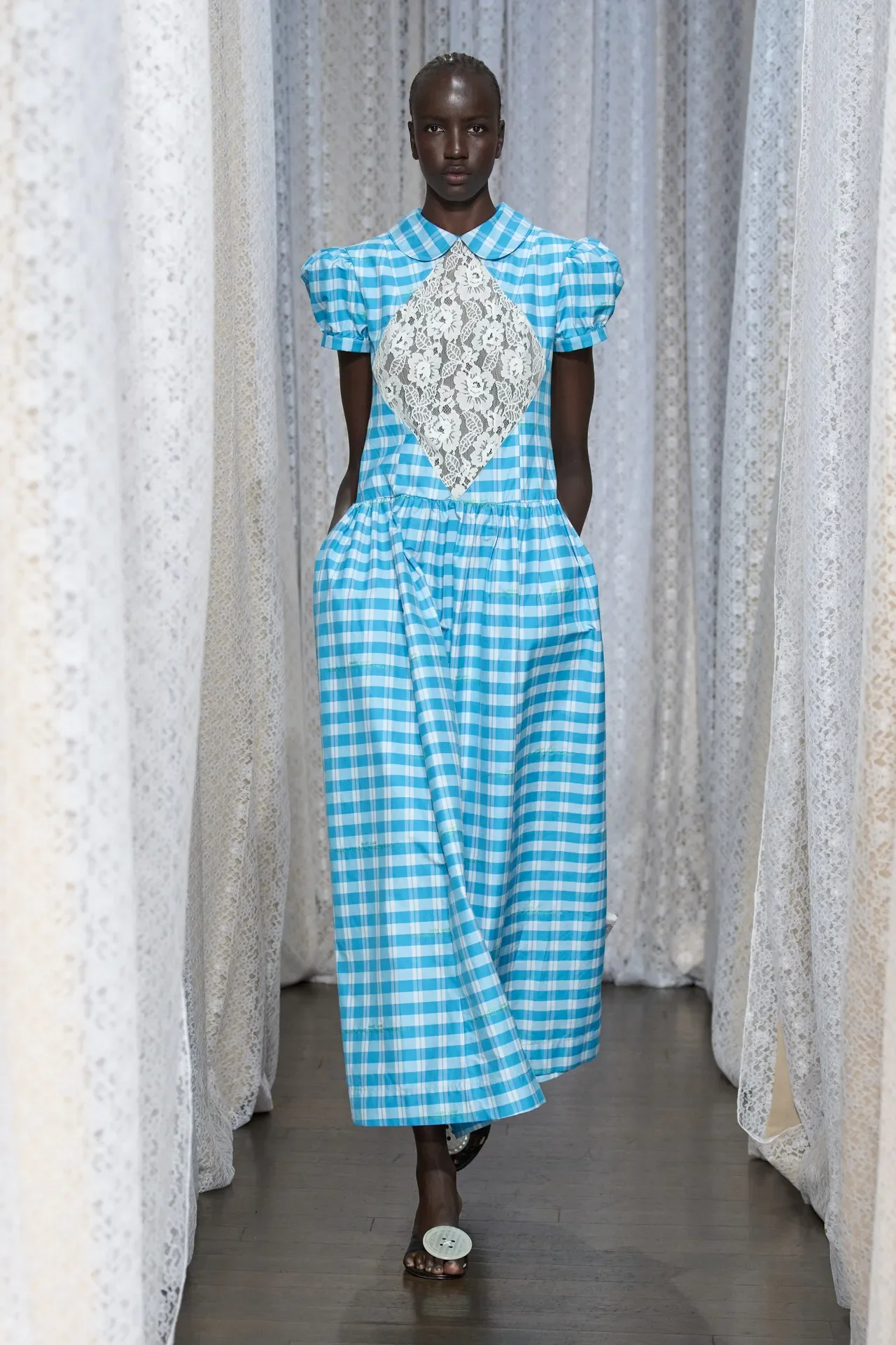00020-sandy-liang-spring-2026-ready-to-wear-credit-gorunway.webp