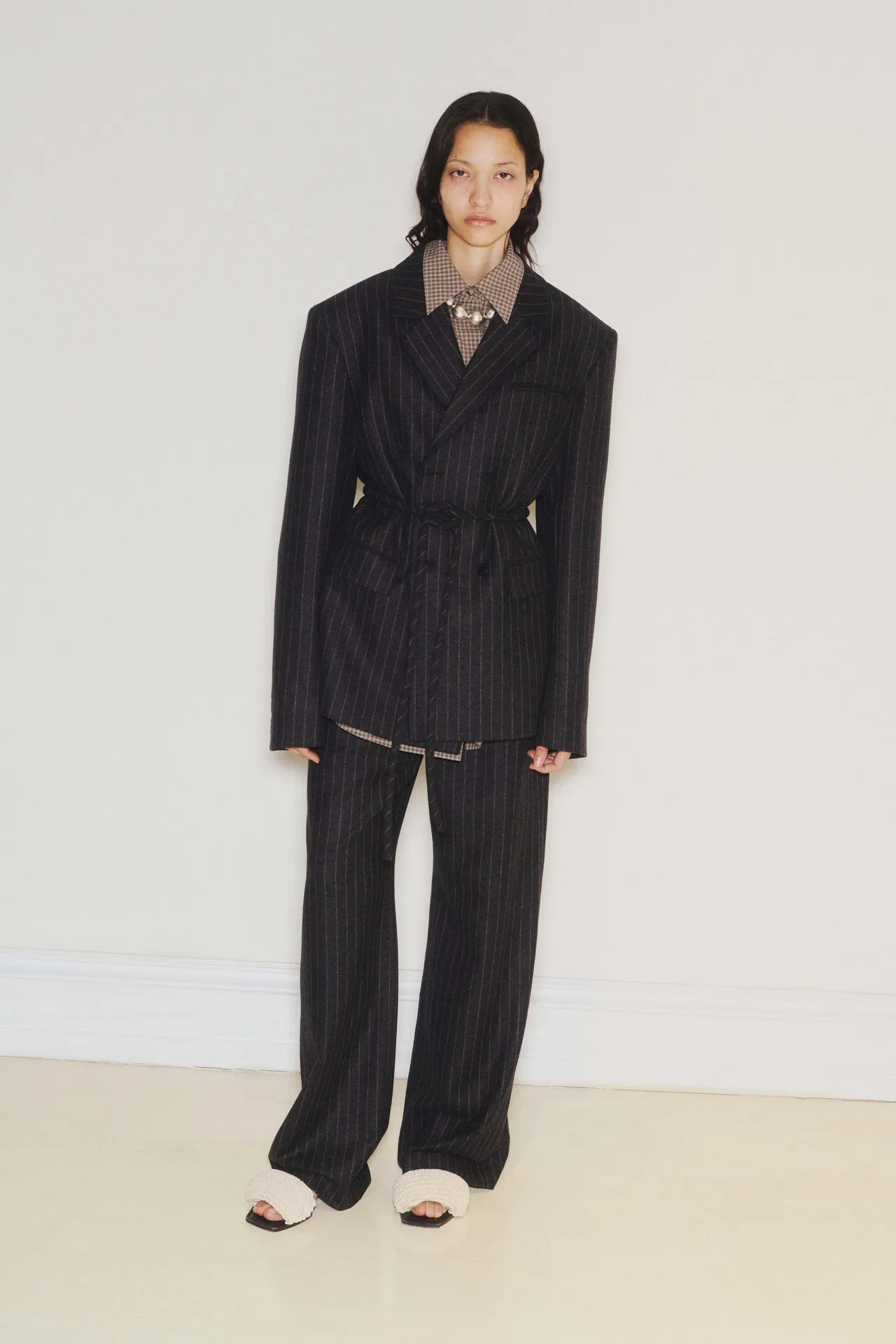 00013-nanushka-fall-2025-ready-to-wear-credit-brand.png