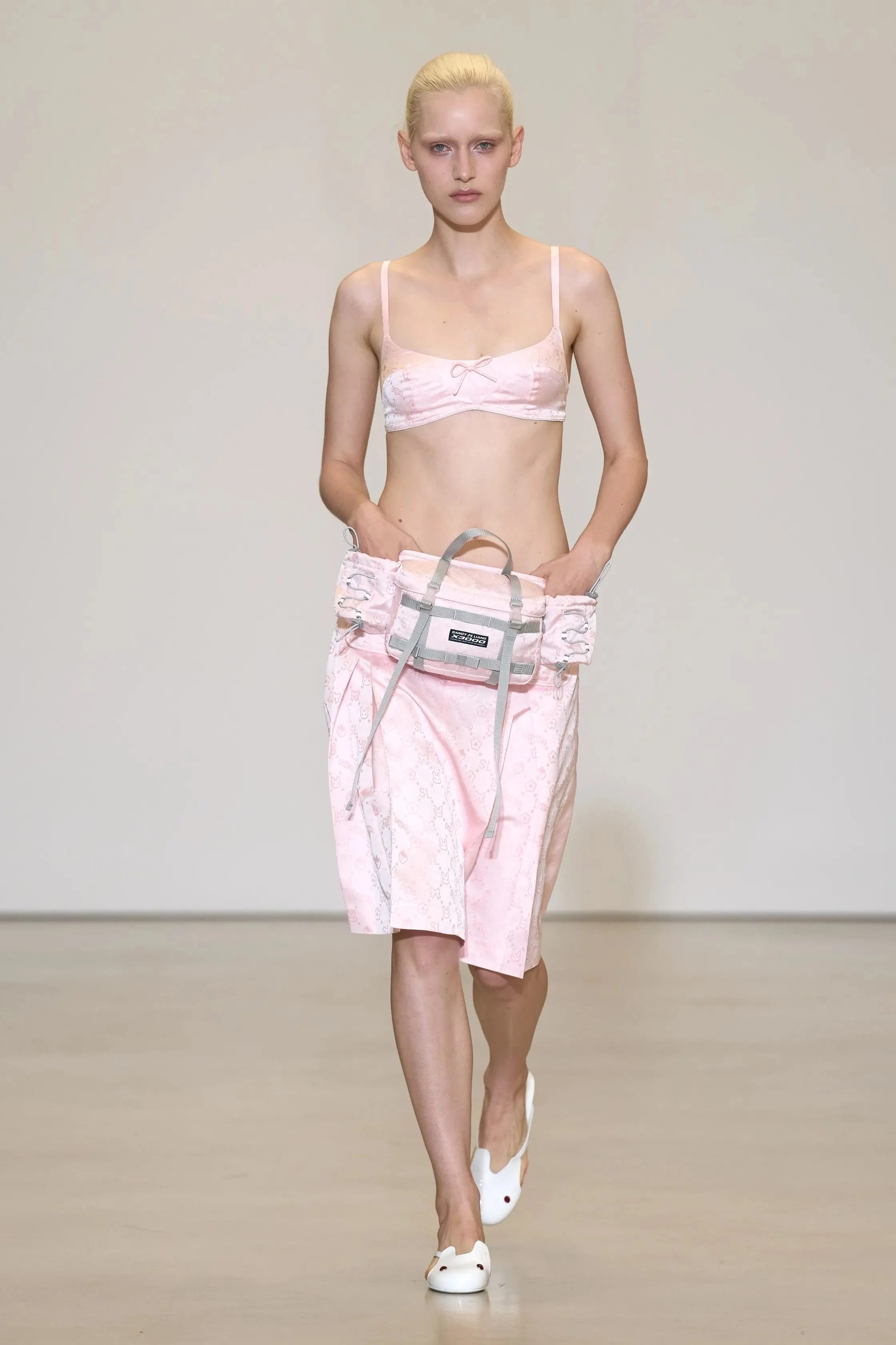 00008-sandy-liang-spring-2027-ready-to-wear-credit-gorunway.jpeg