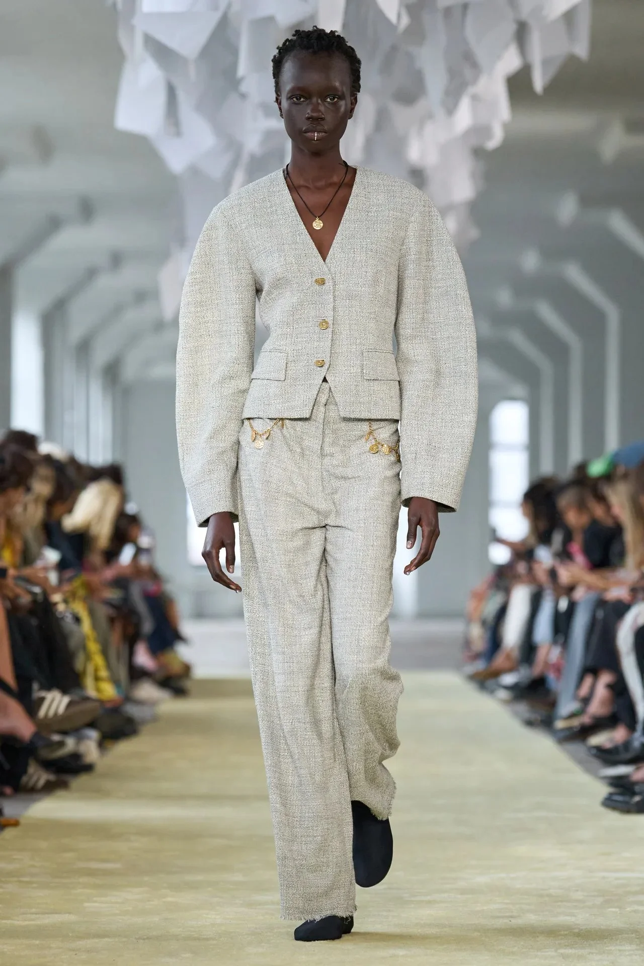 00031-nanushka-spring-2025-ready-to-wear-credit-gorunway.jpg