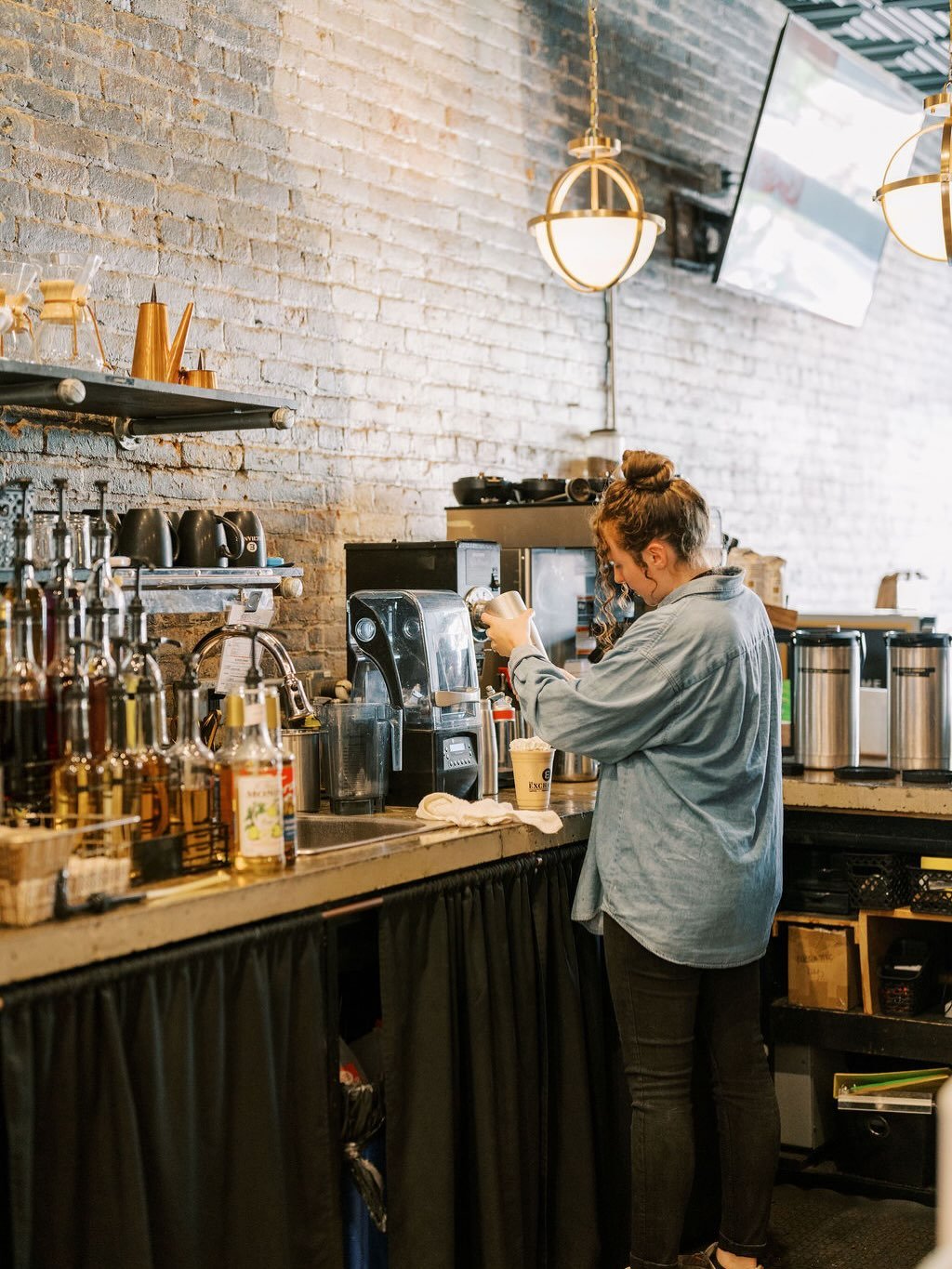 It&rsquo;s a good day to serve! We are here for you!

What are you ordering today?

.
.

#theexchangecoffee #coffeeshop #espresso #morethancoffeeandwaffles #weloveyou920