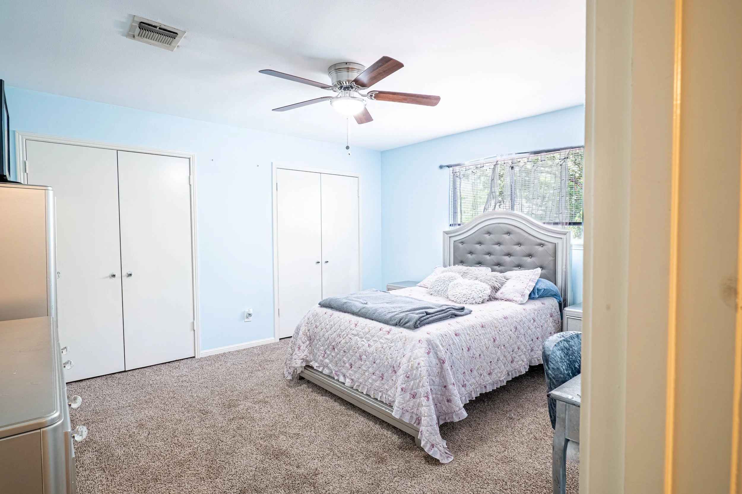 2018 Anvil Bedroom Turquoise 1.jpg