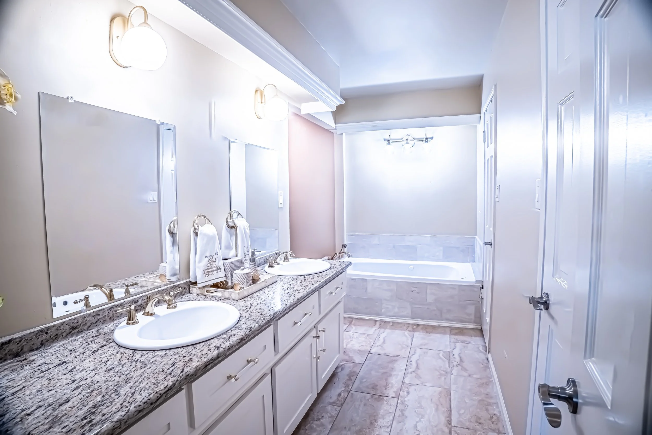 Nice Bathroom.jpg