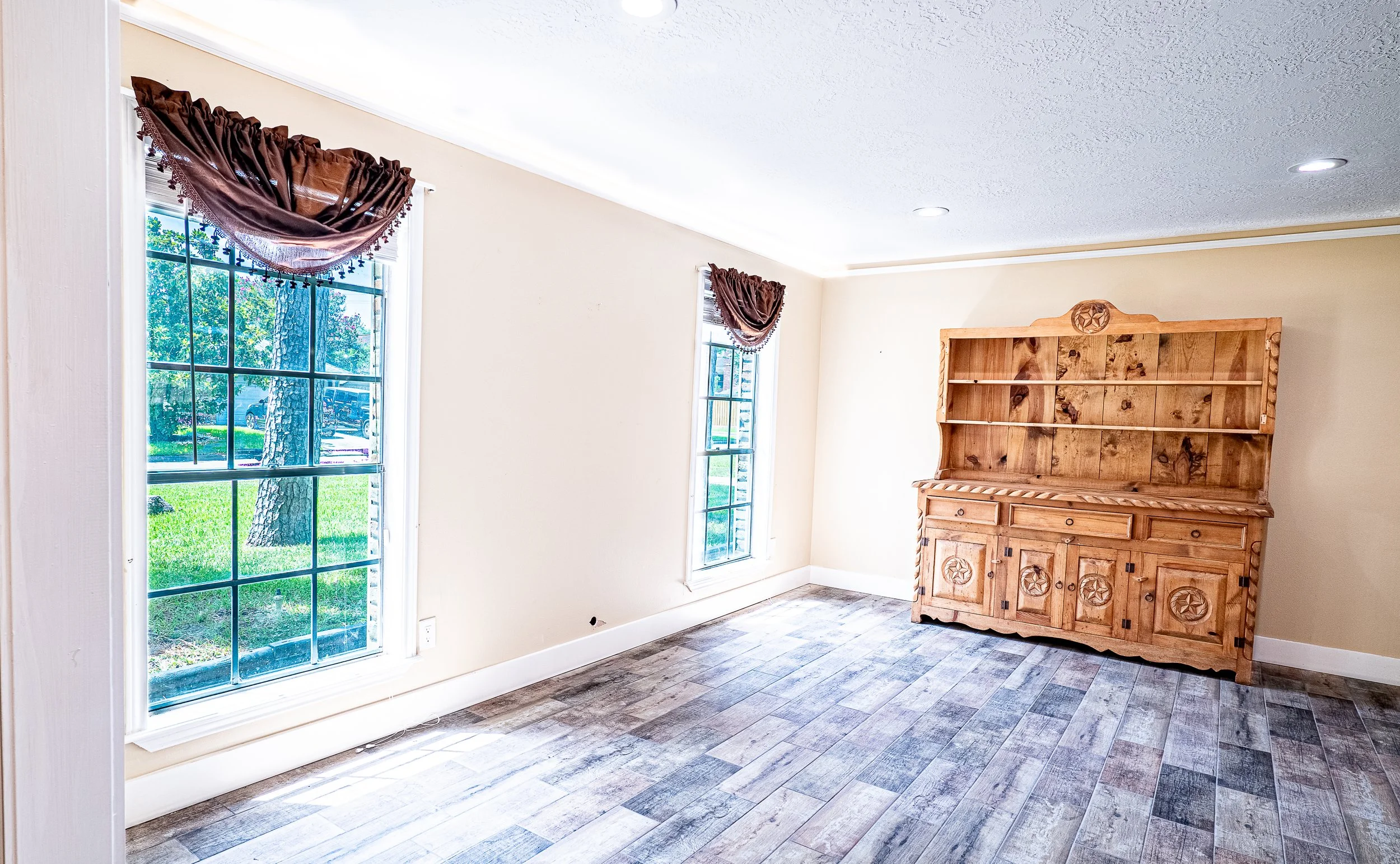 Dining Space.jpg