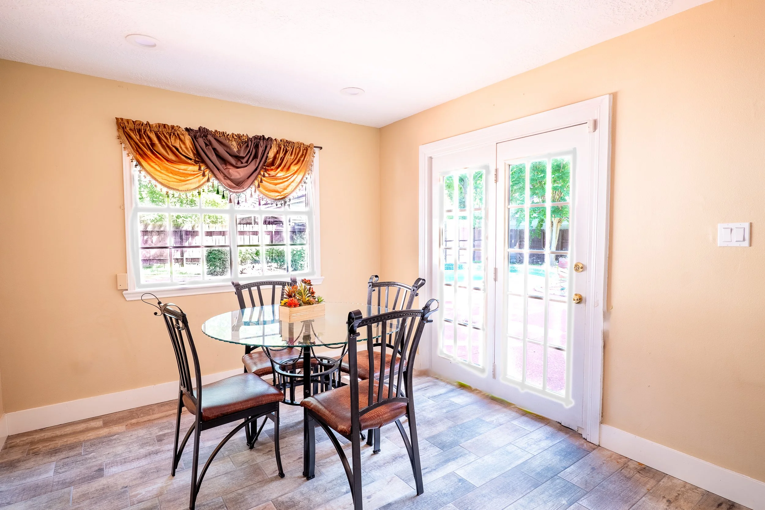 Dining Room.jpg