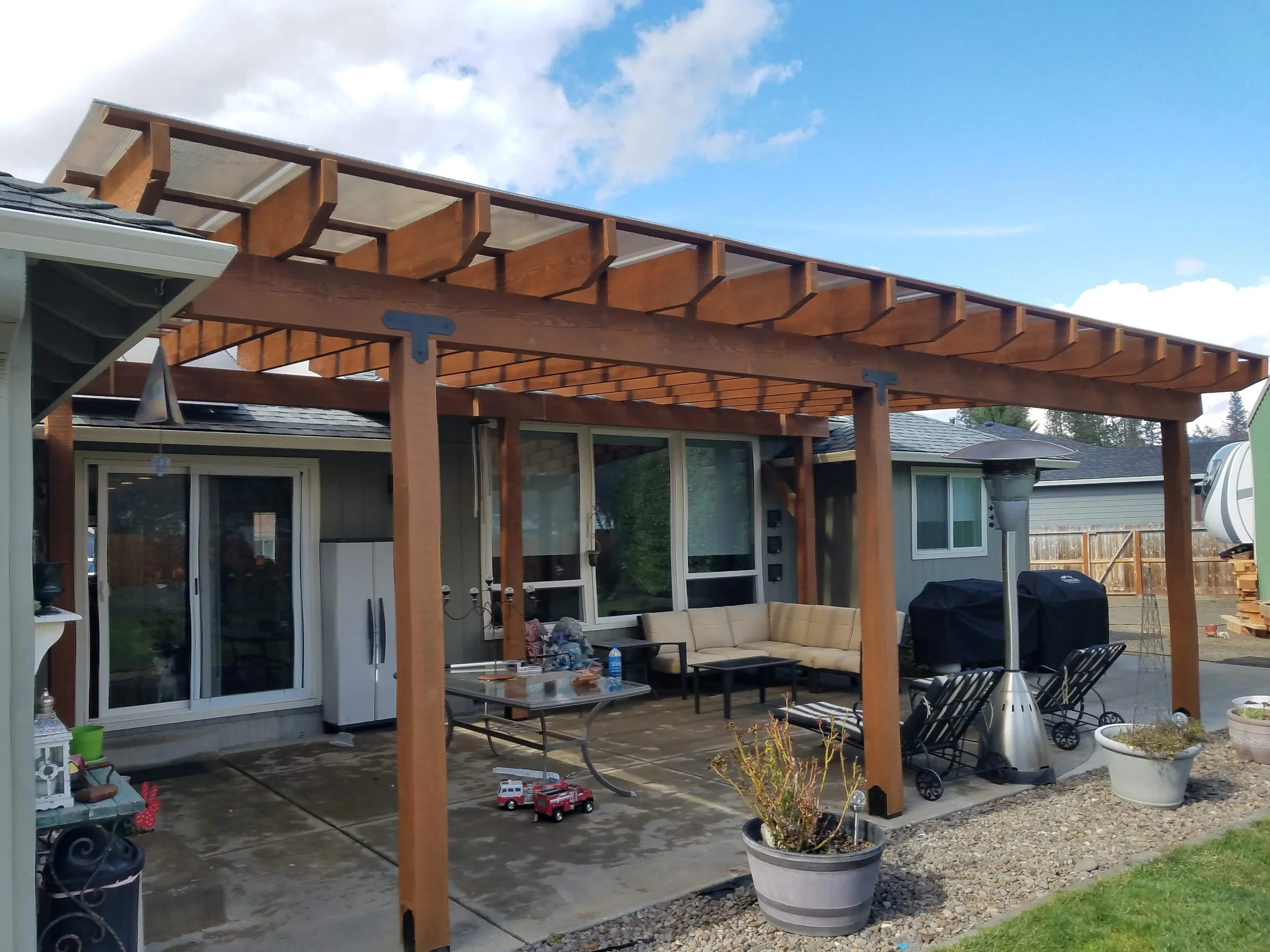 Finished Pergola.JPG