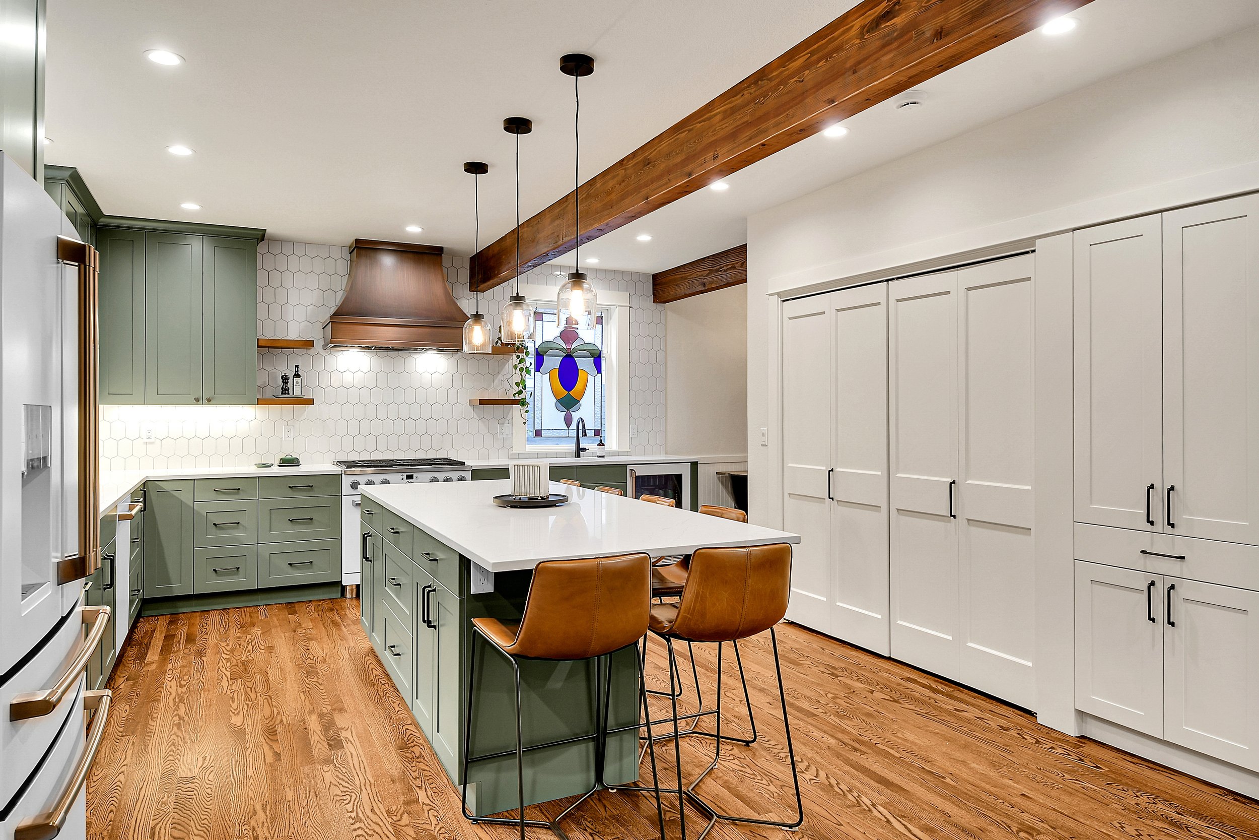 4 Beach Drive Kitchen.jpg