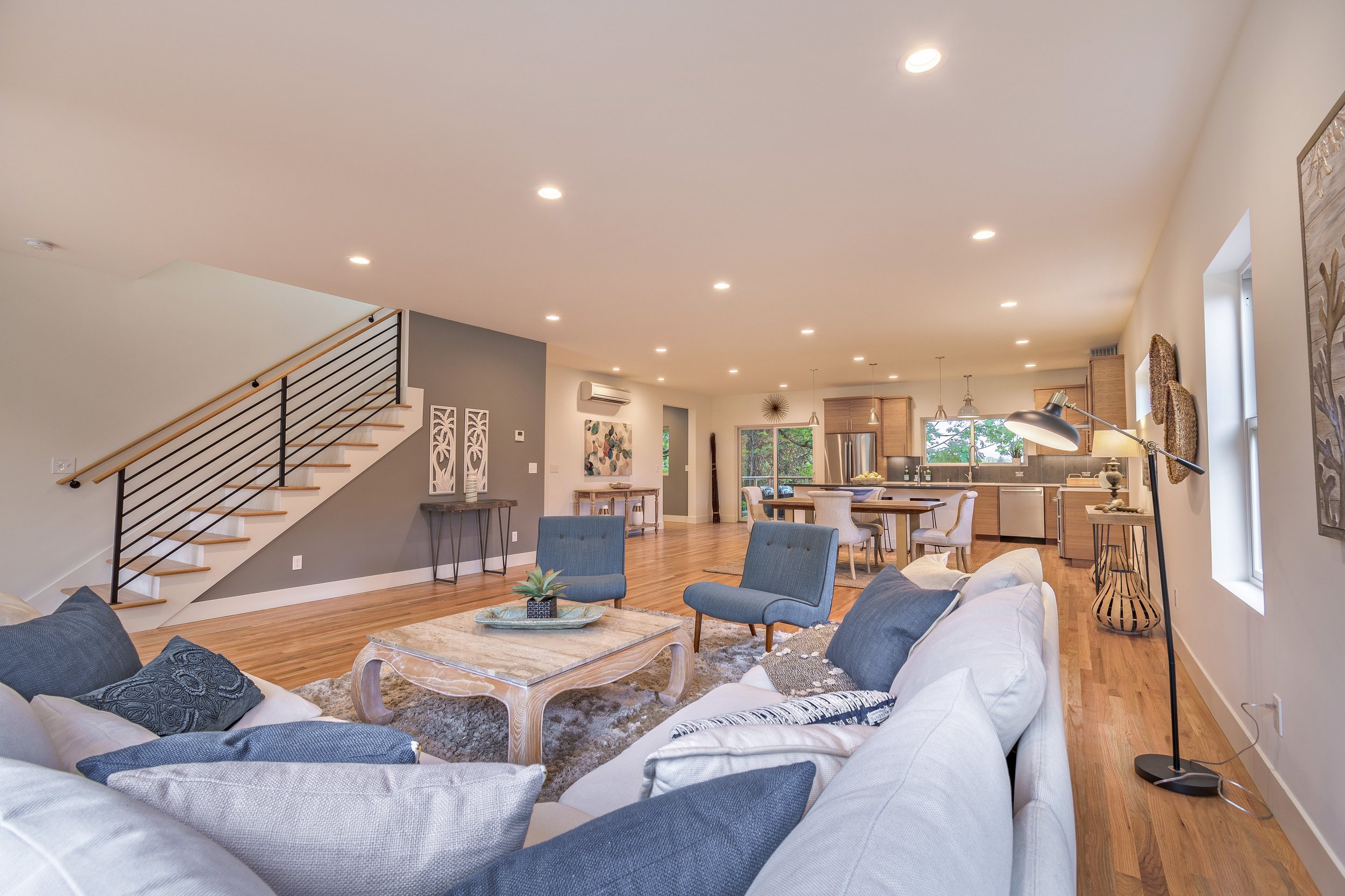 5 High Point House Living room.jpg