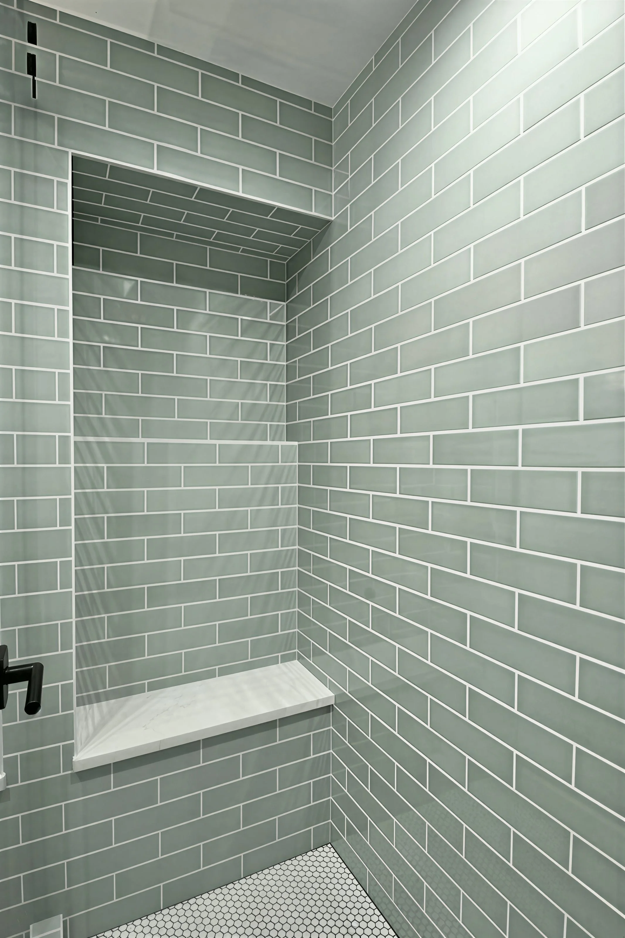 7N-Beacon-Hill-Basment-Bath.jpg