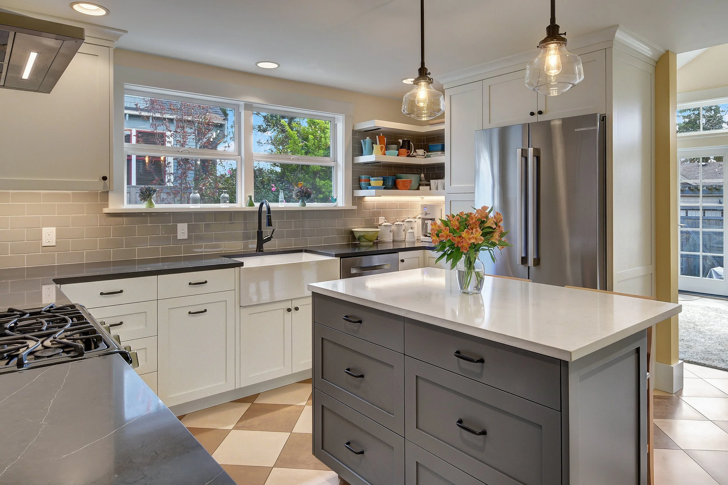 2 Admiral Kitchen.jpg