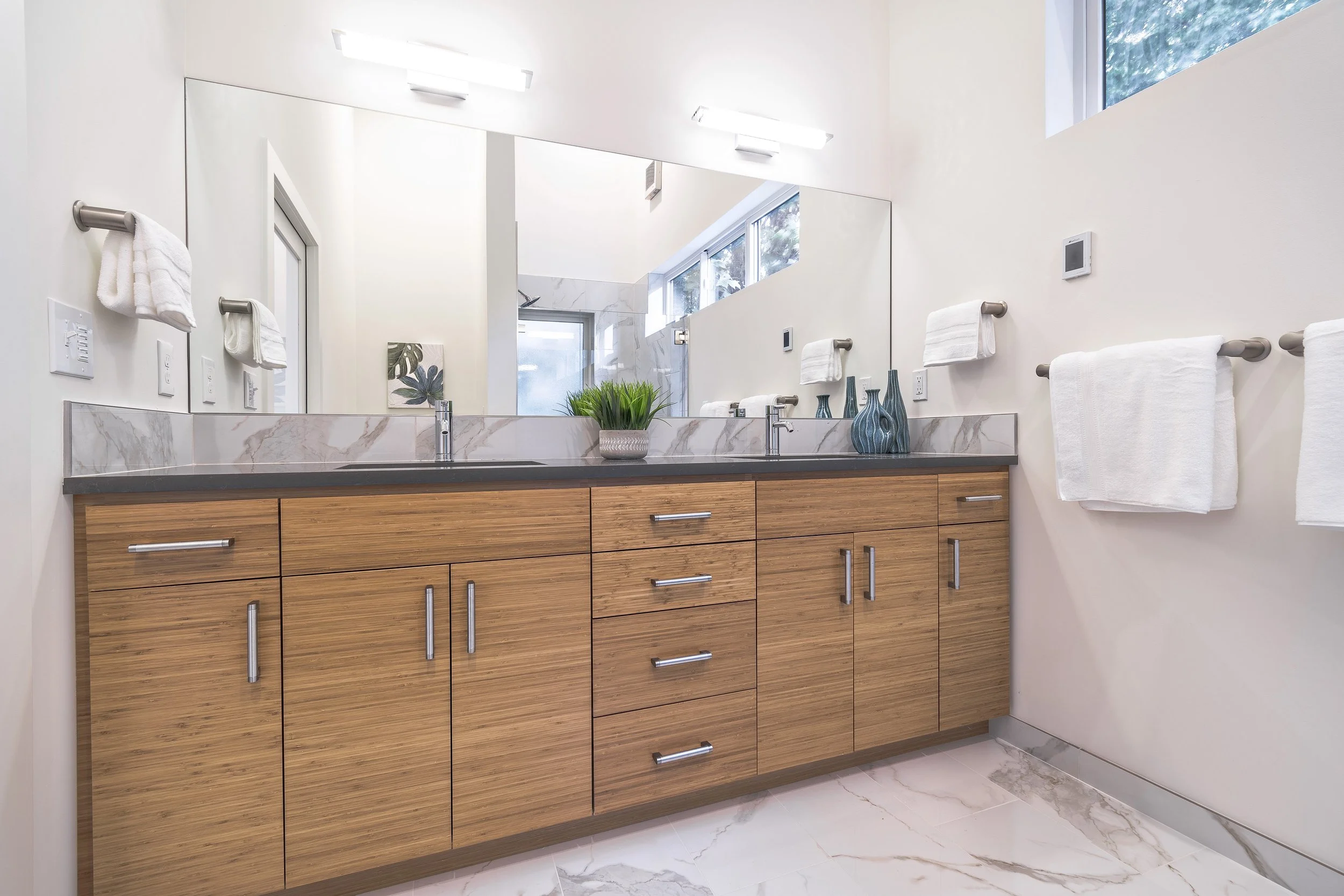 8 High Point House Primary Bath.jpg