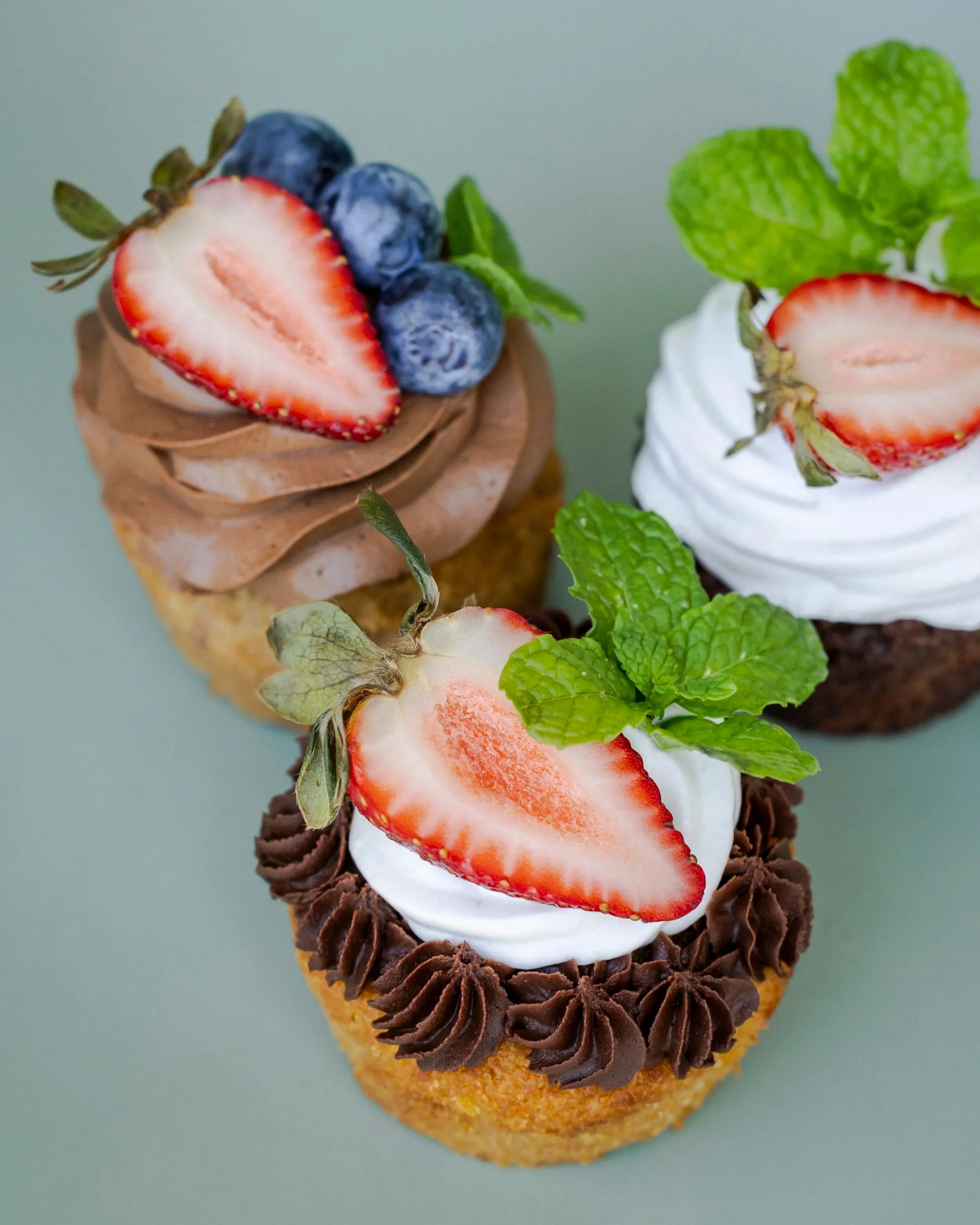 ulu-kalo-bakery-kalo-cupcakes-3.jpg