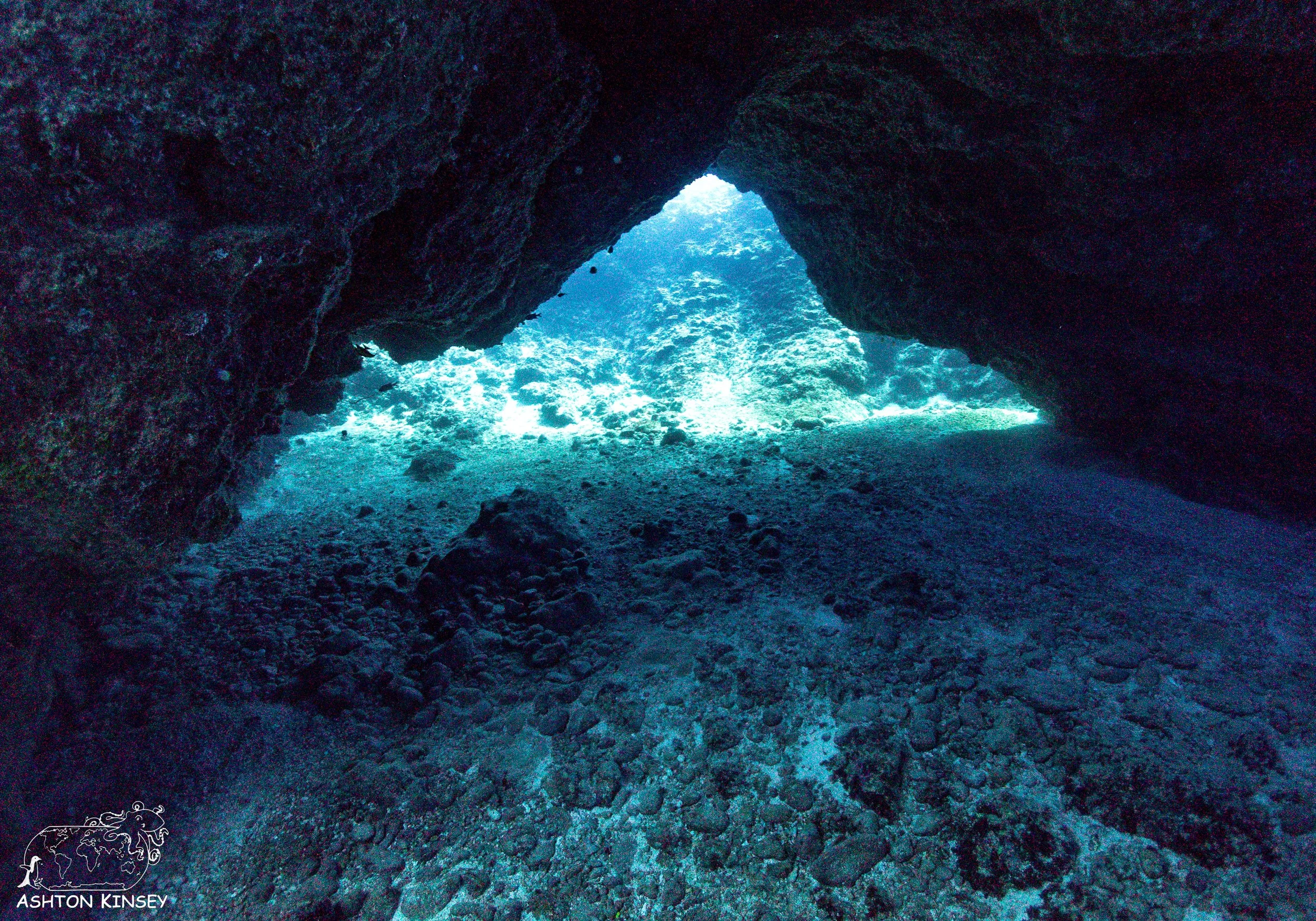 Tinnian Grotto-2.jpg