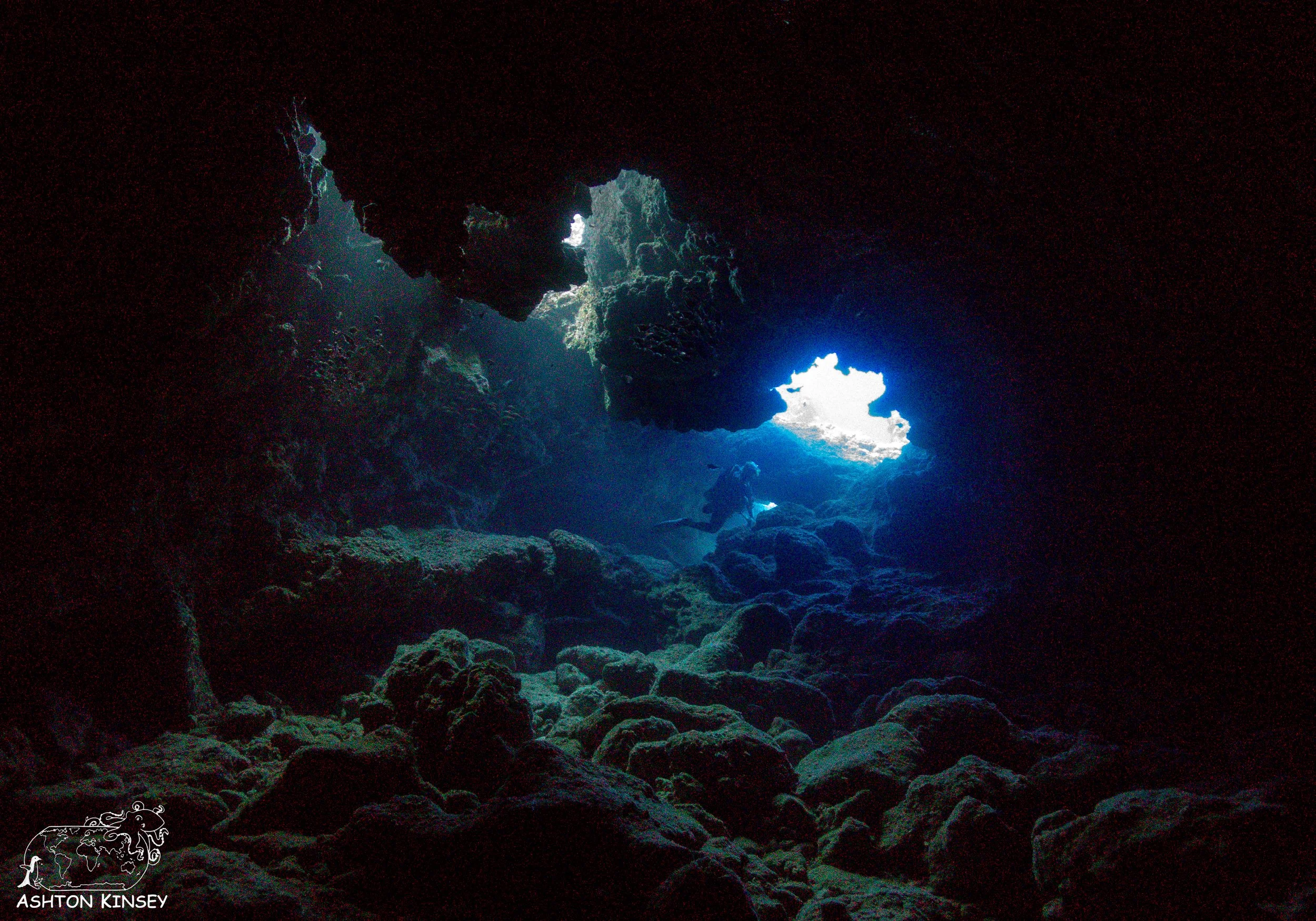 Tinnian Grotto-12.jpg
