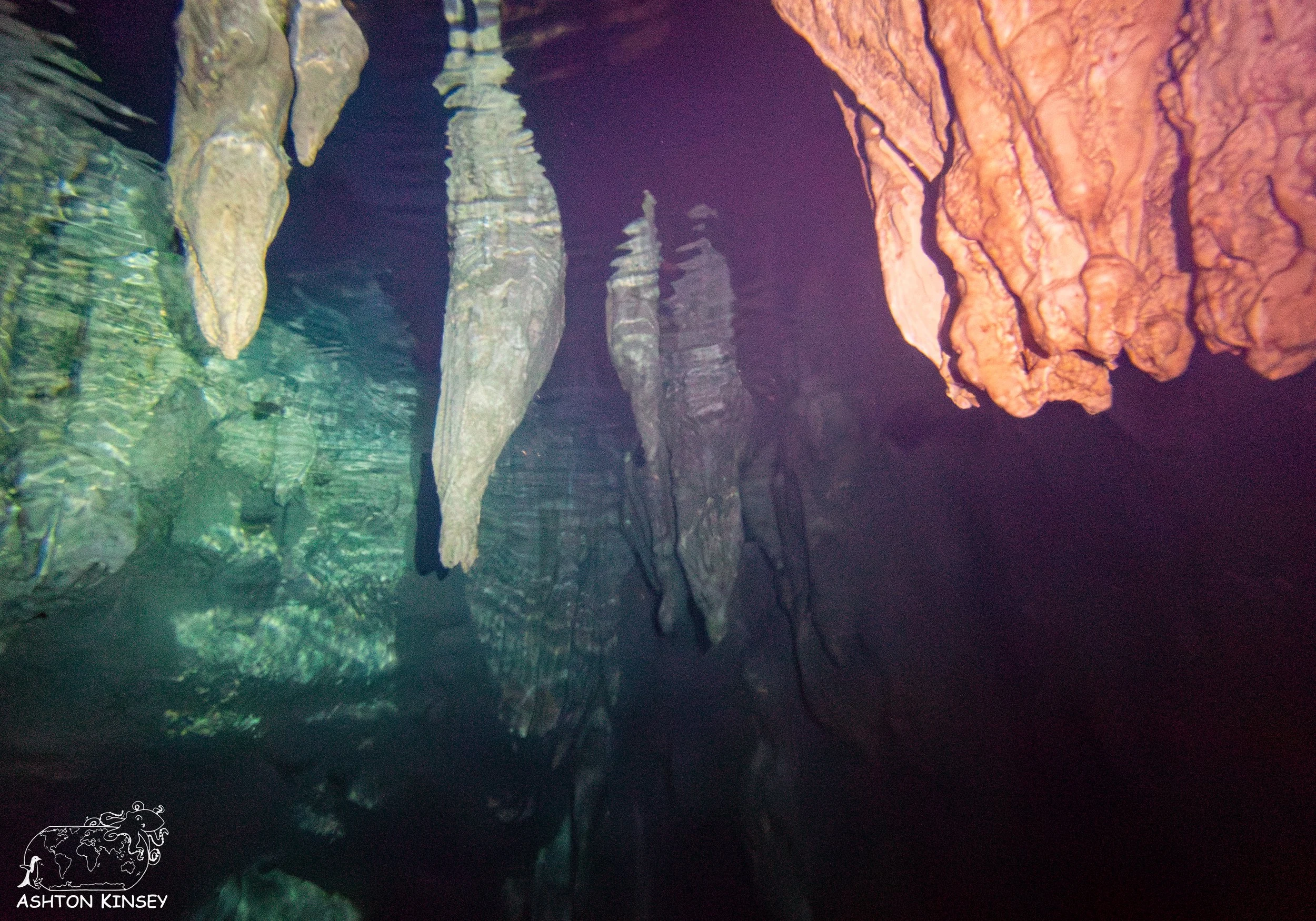 Chandelier Cave-3.jpg