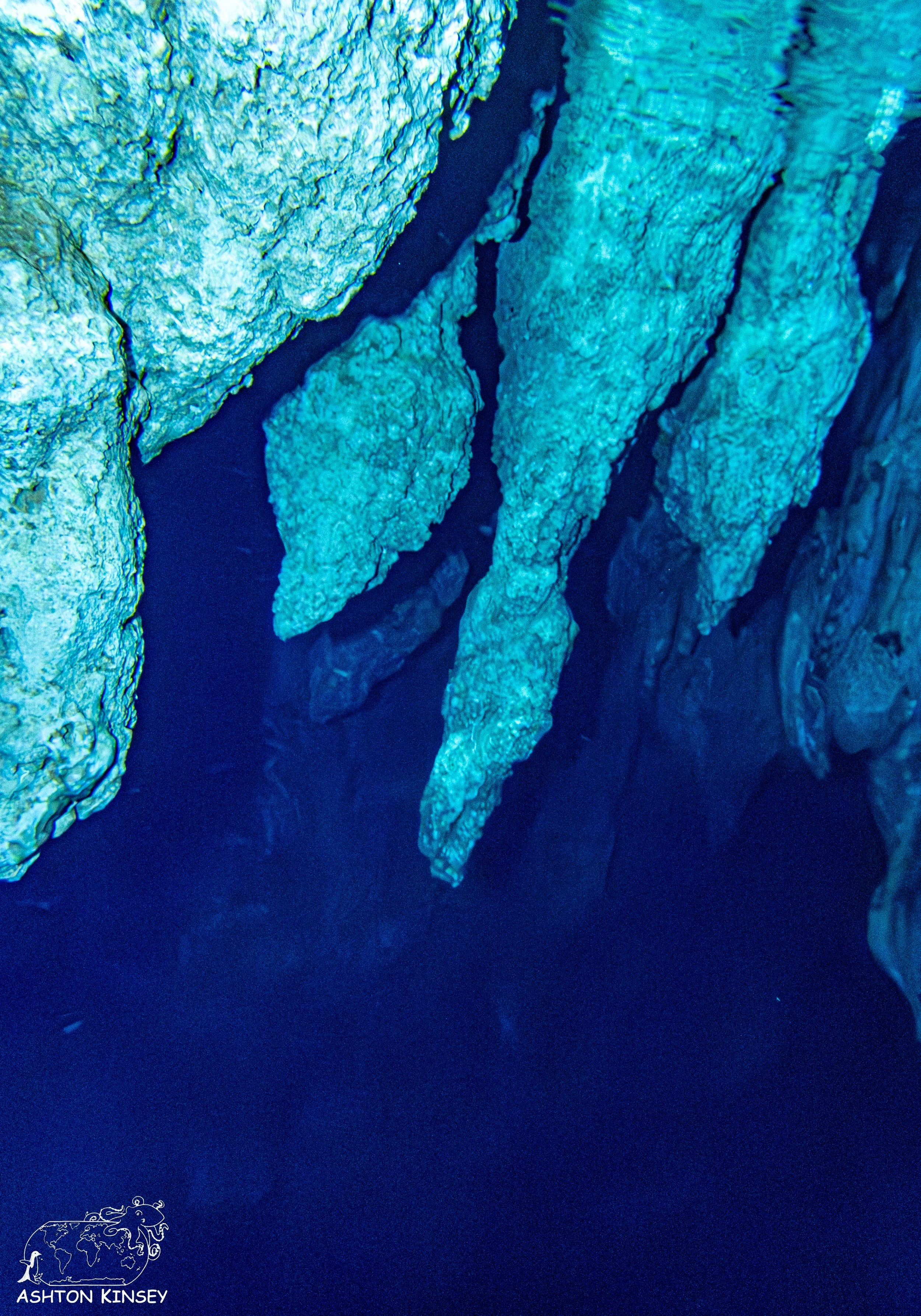 Chandelier Cave-12.jpg