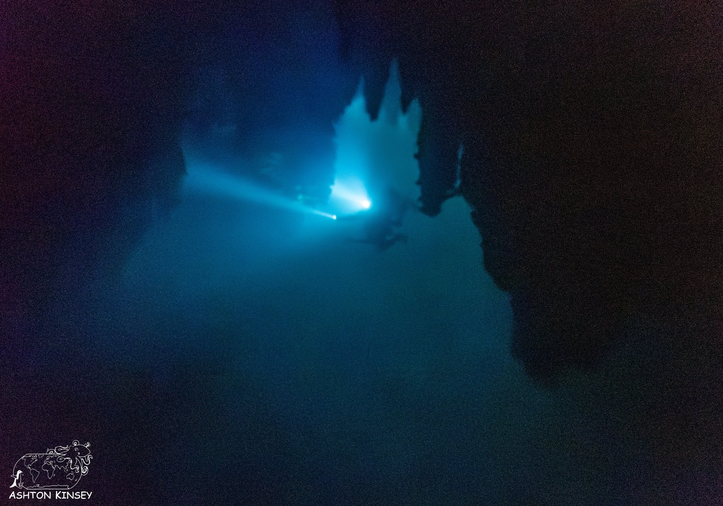 Chandelier Cave-13.jpg