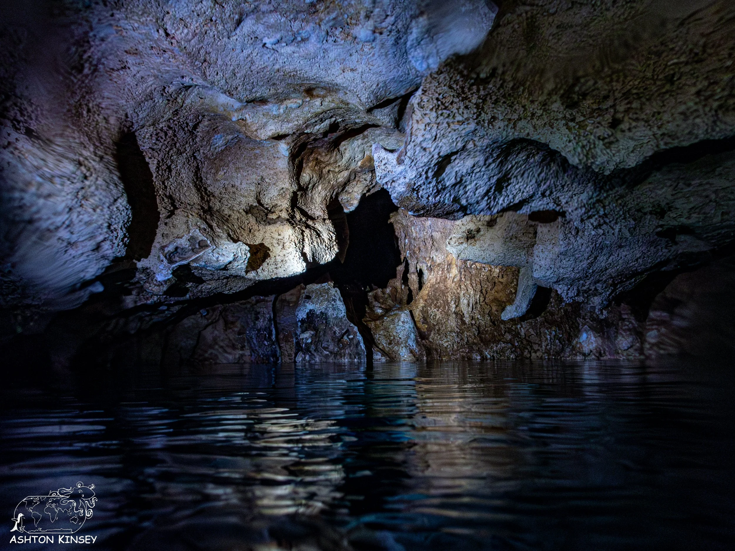 Chandelier Cave-15.jpg