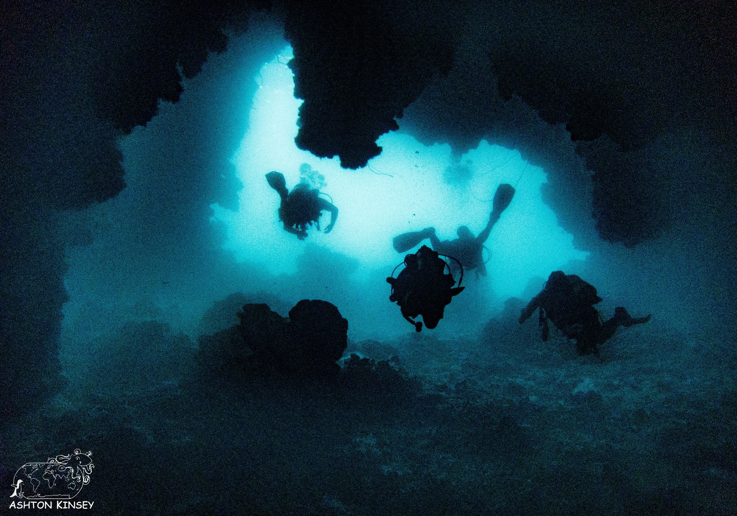 Chandelier Cave-23.jpg