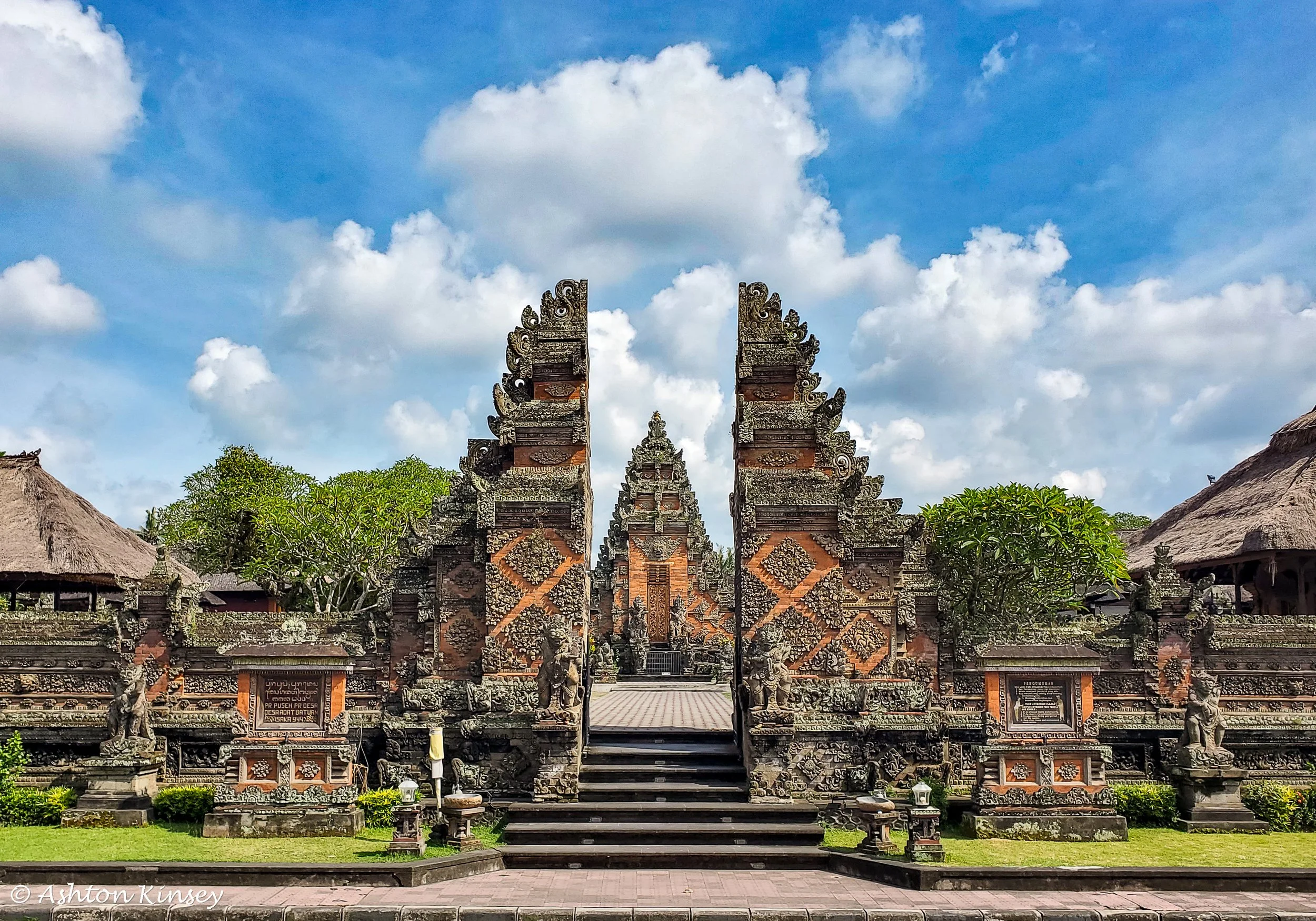 Tuman Ayun Temple-13.jpg