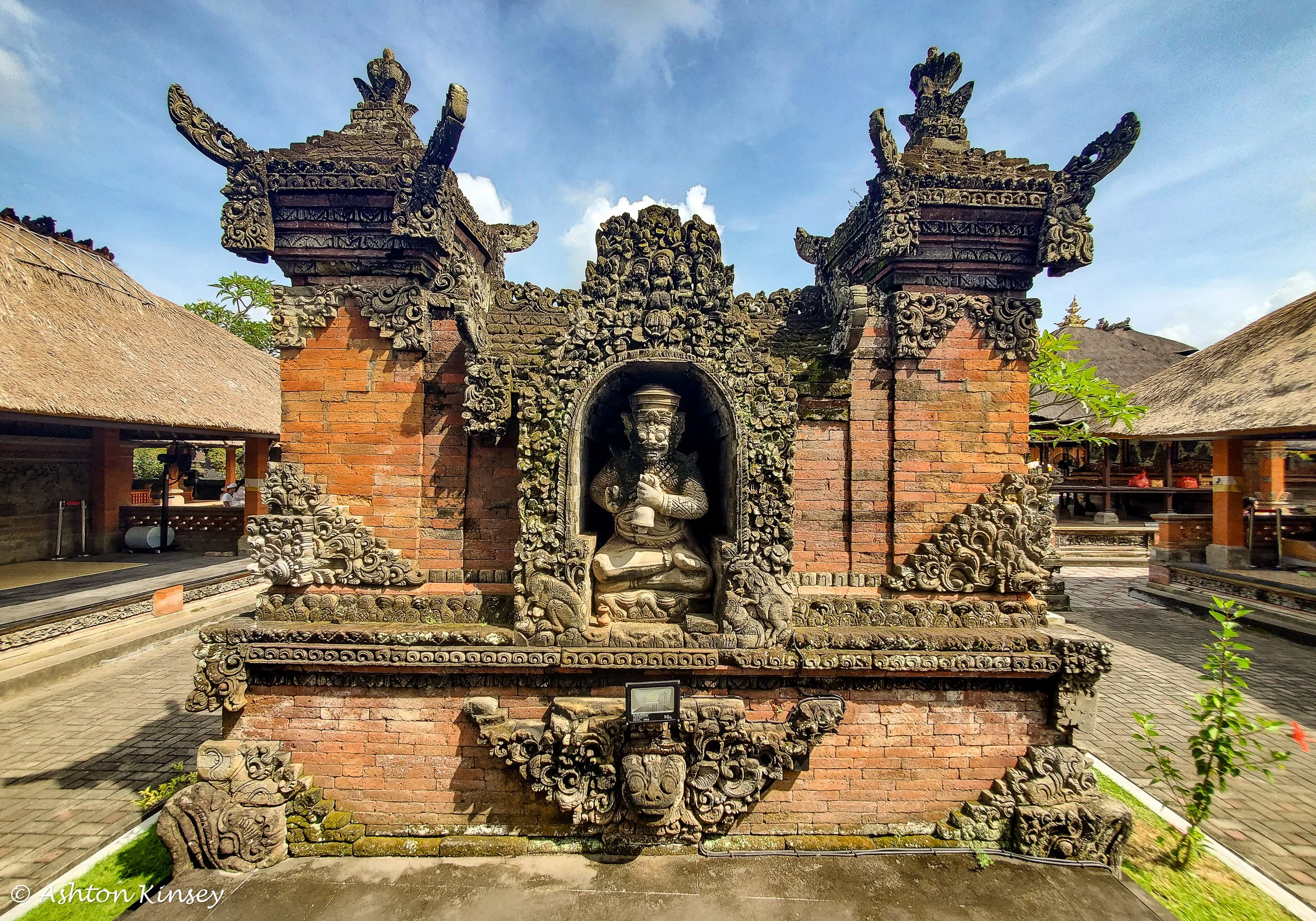 Tuman Ayun Temple-15.jpg