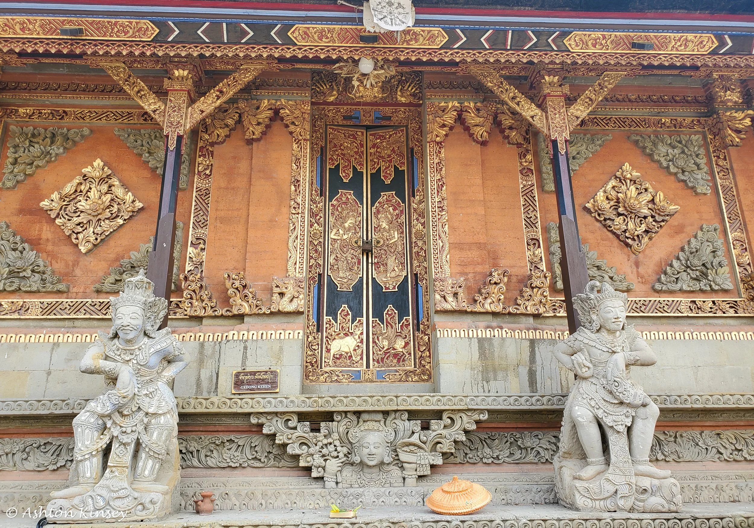 Tuman Ayun Temple-17.jpg