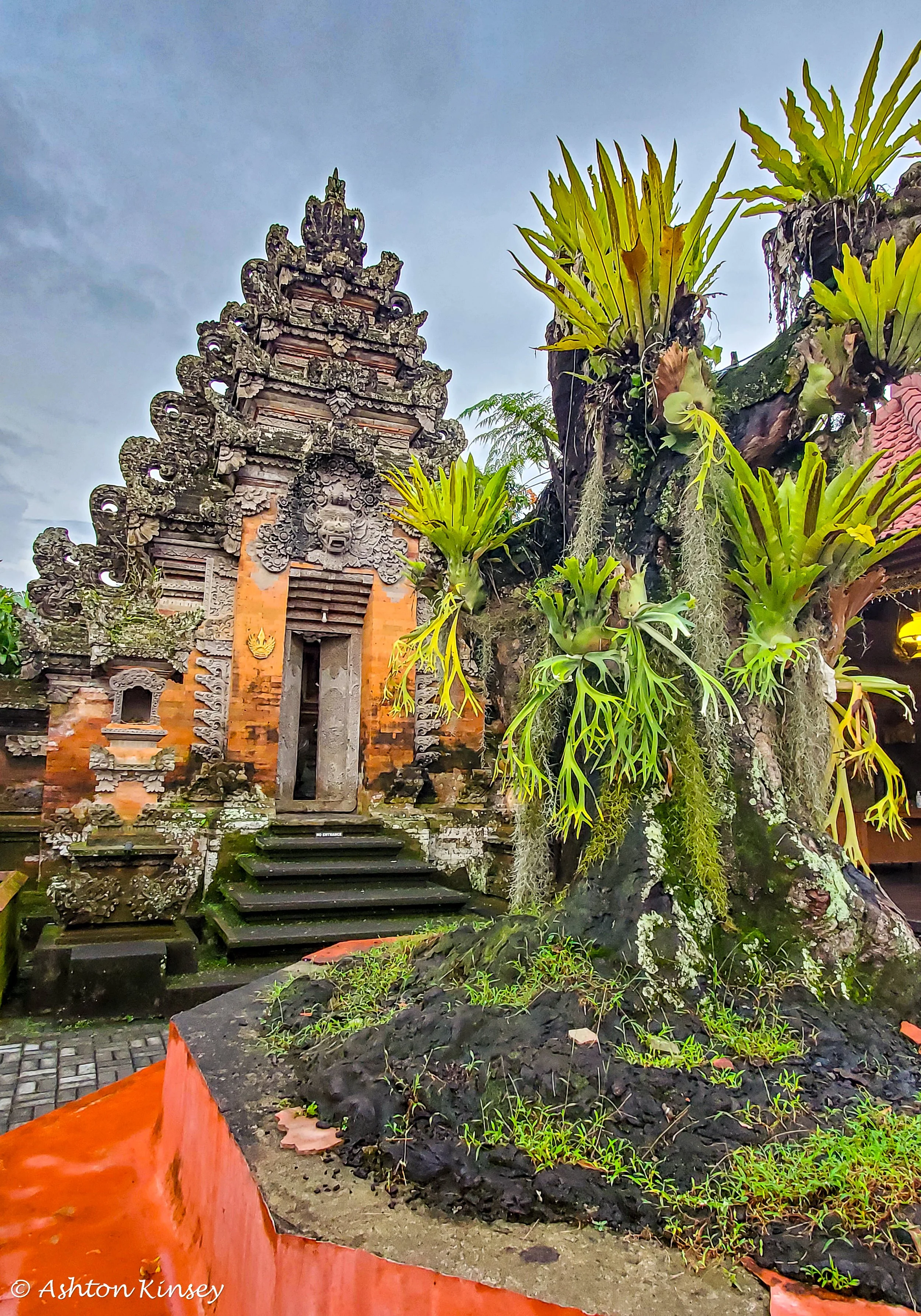 Puri Saren Agung-3.jpg
