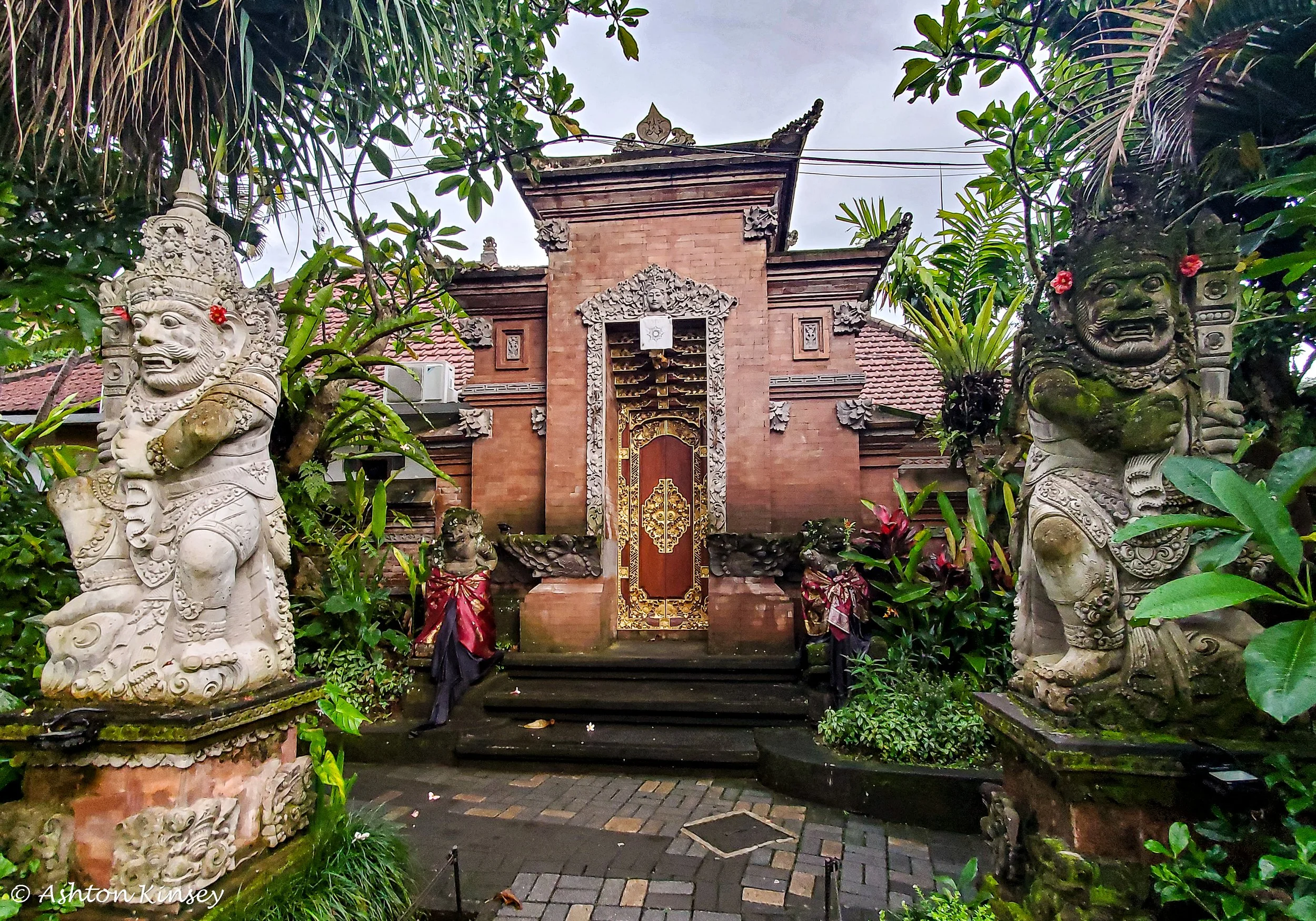 Puri Saren Agung-7.jpg