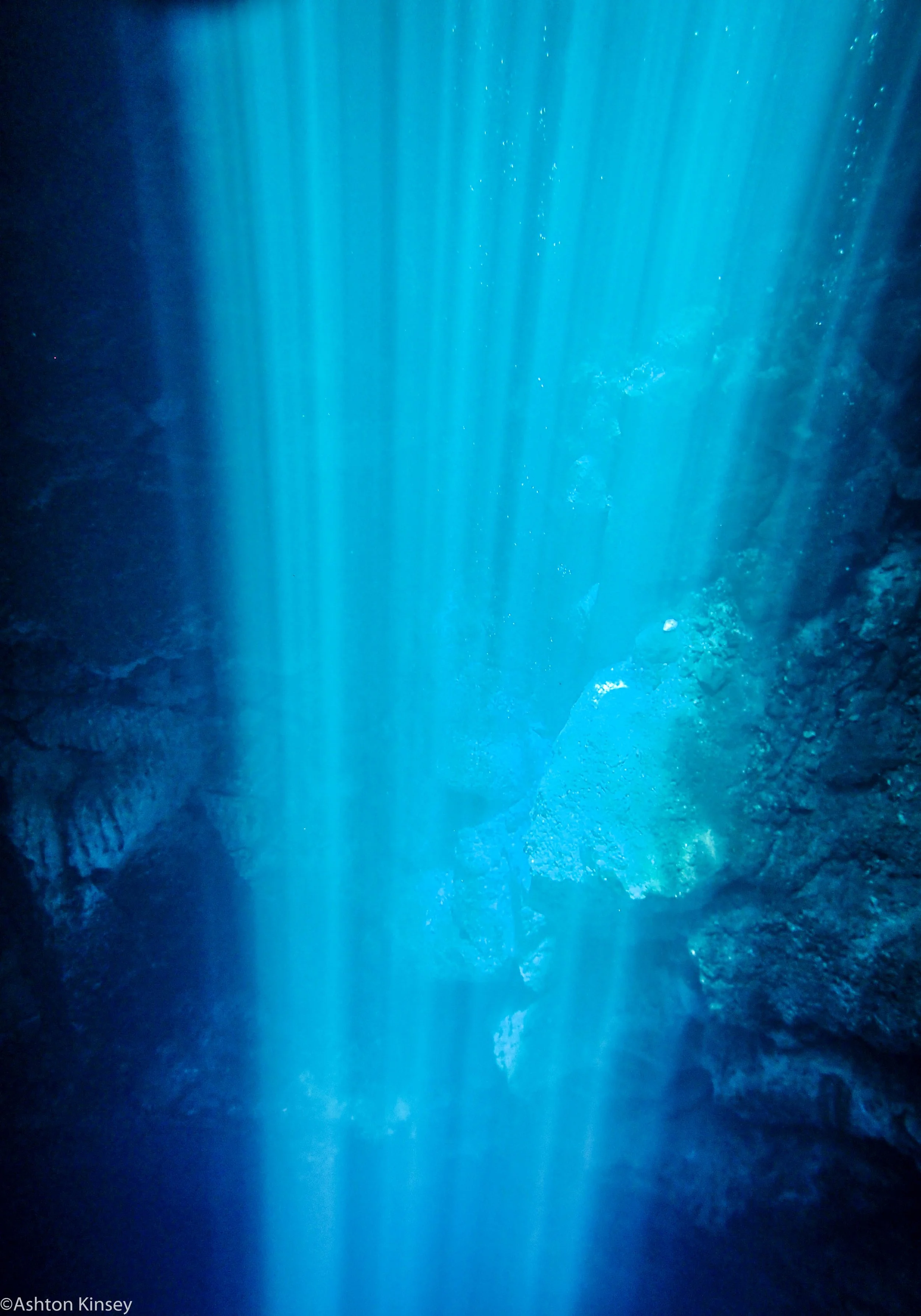 El Pit  light.jpg