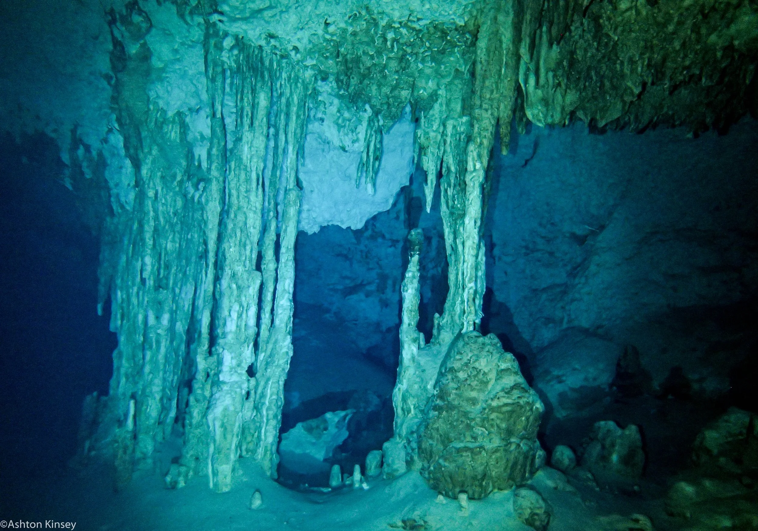 Dos Ojos cave-2.jpg