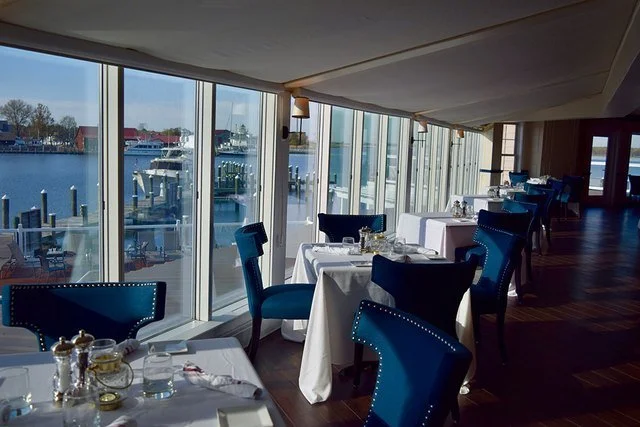 Dining-Room-_-River-Deck.jpg