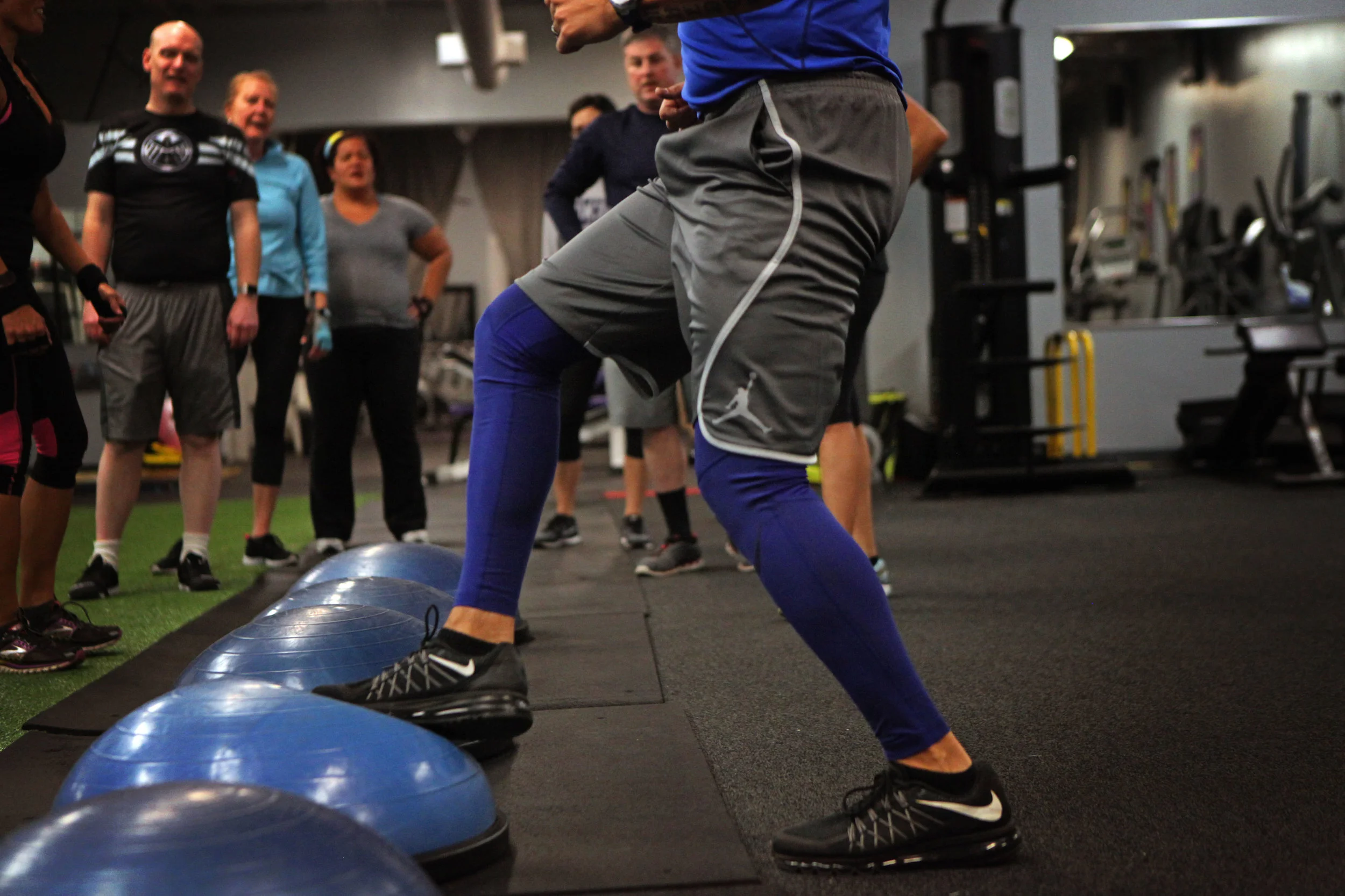 9 BOSU Balls