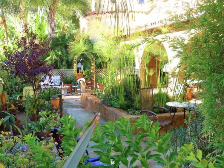 11garden.webp